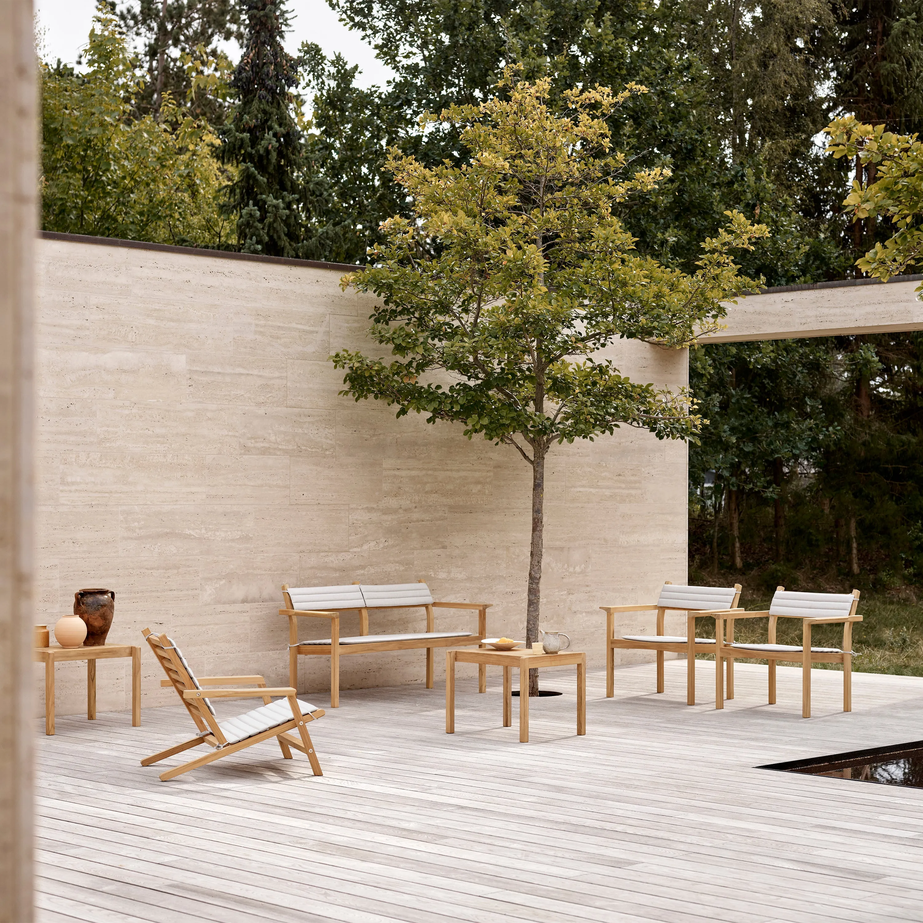 AH Outdoor Side Table/Stool