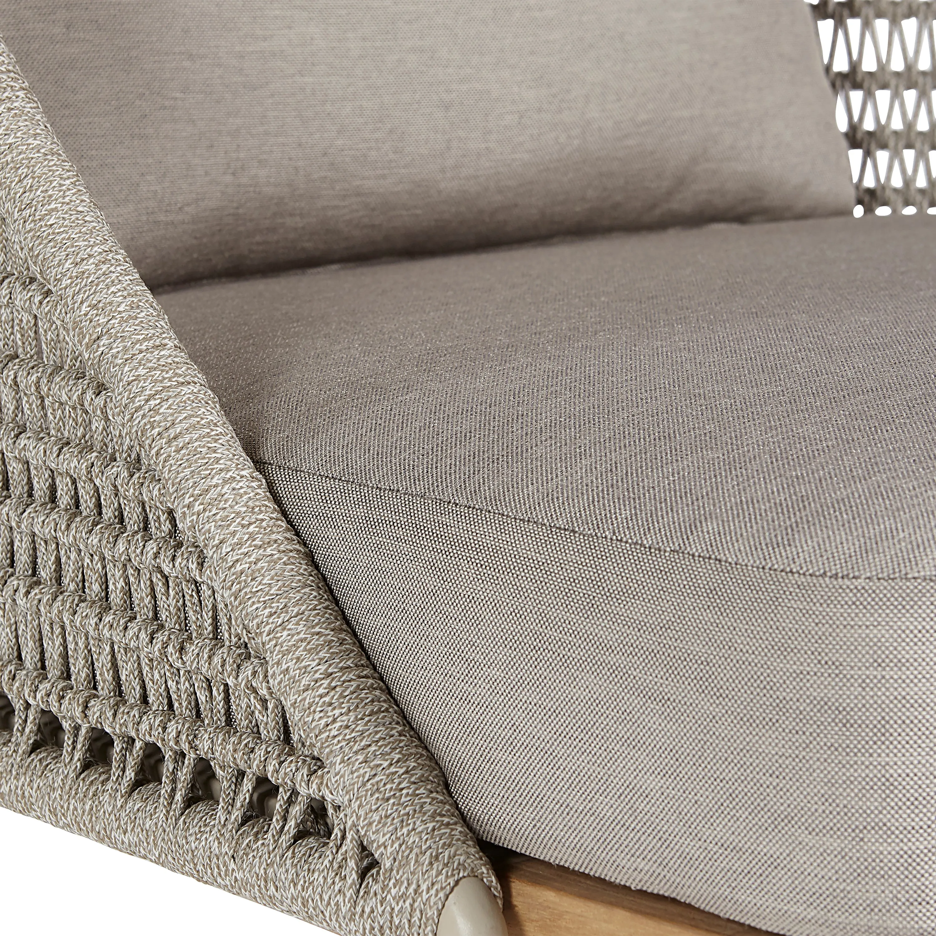Andria Outdoor Lounge Chair