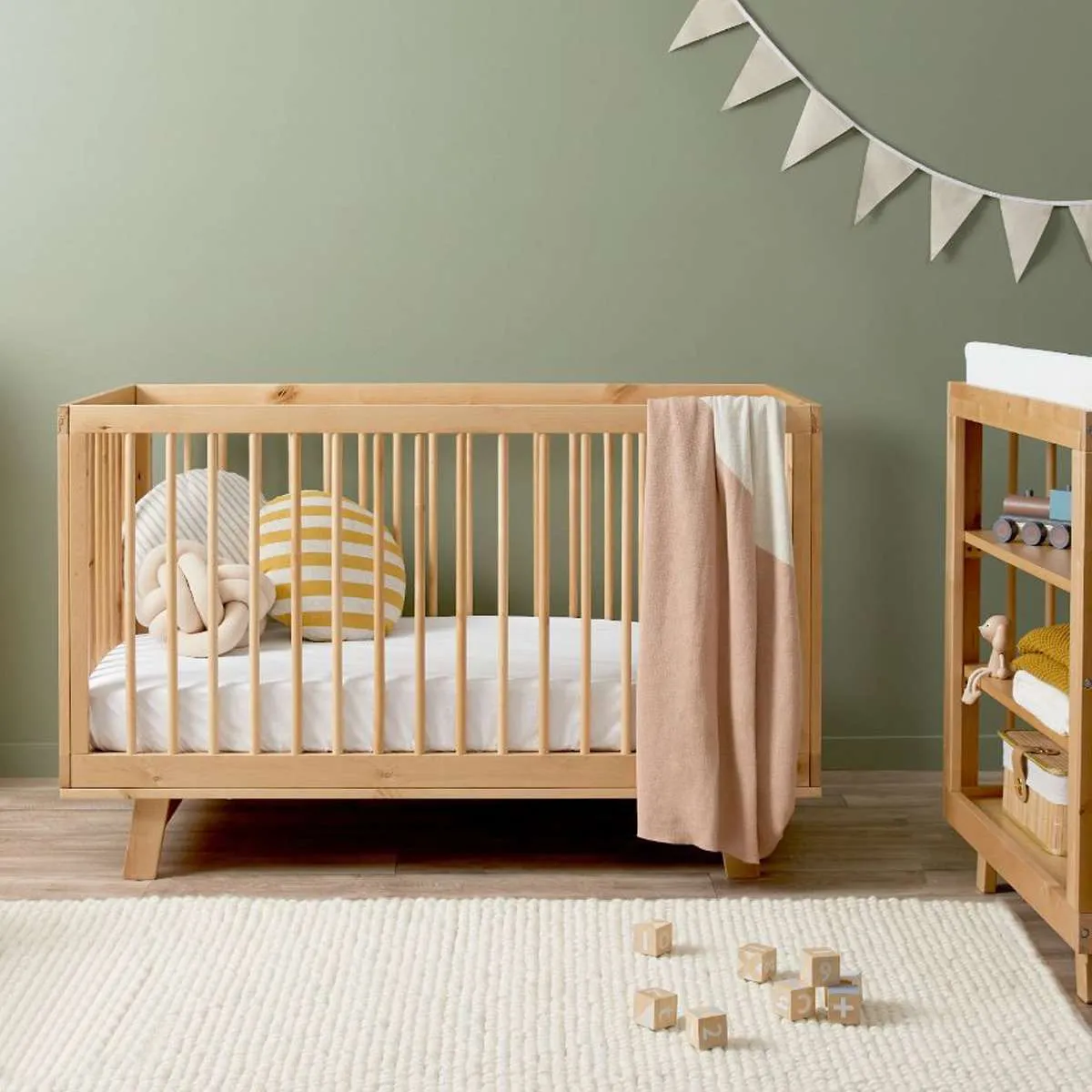 Aspen Natural 3-in-1 Cot Conversion Bundle Mocka