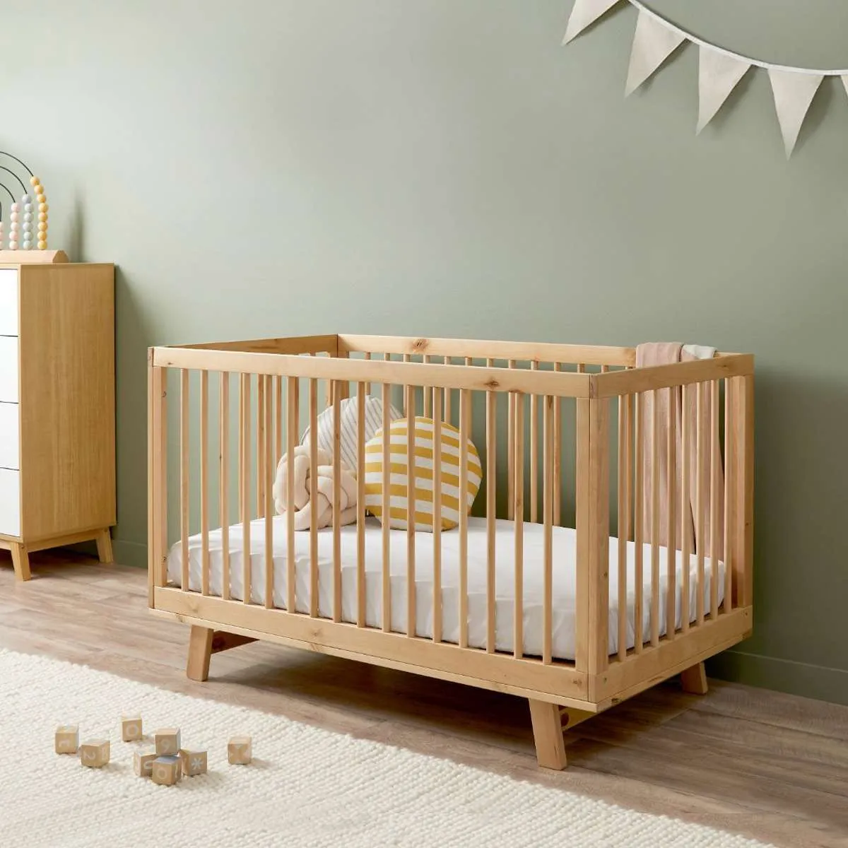 Aspen Natural 3-in-1 Cot Conversion Bundle Mocka