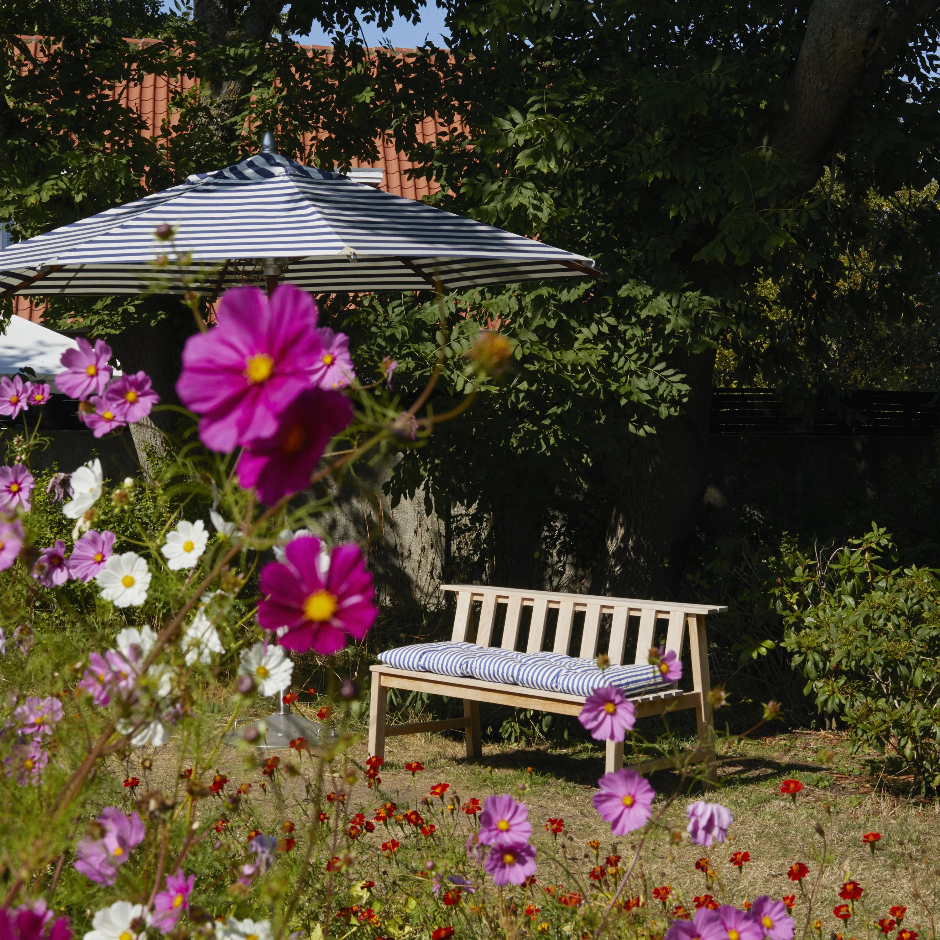 Atlantis Round Umbrella