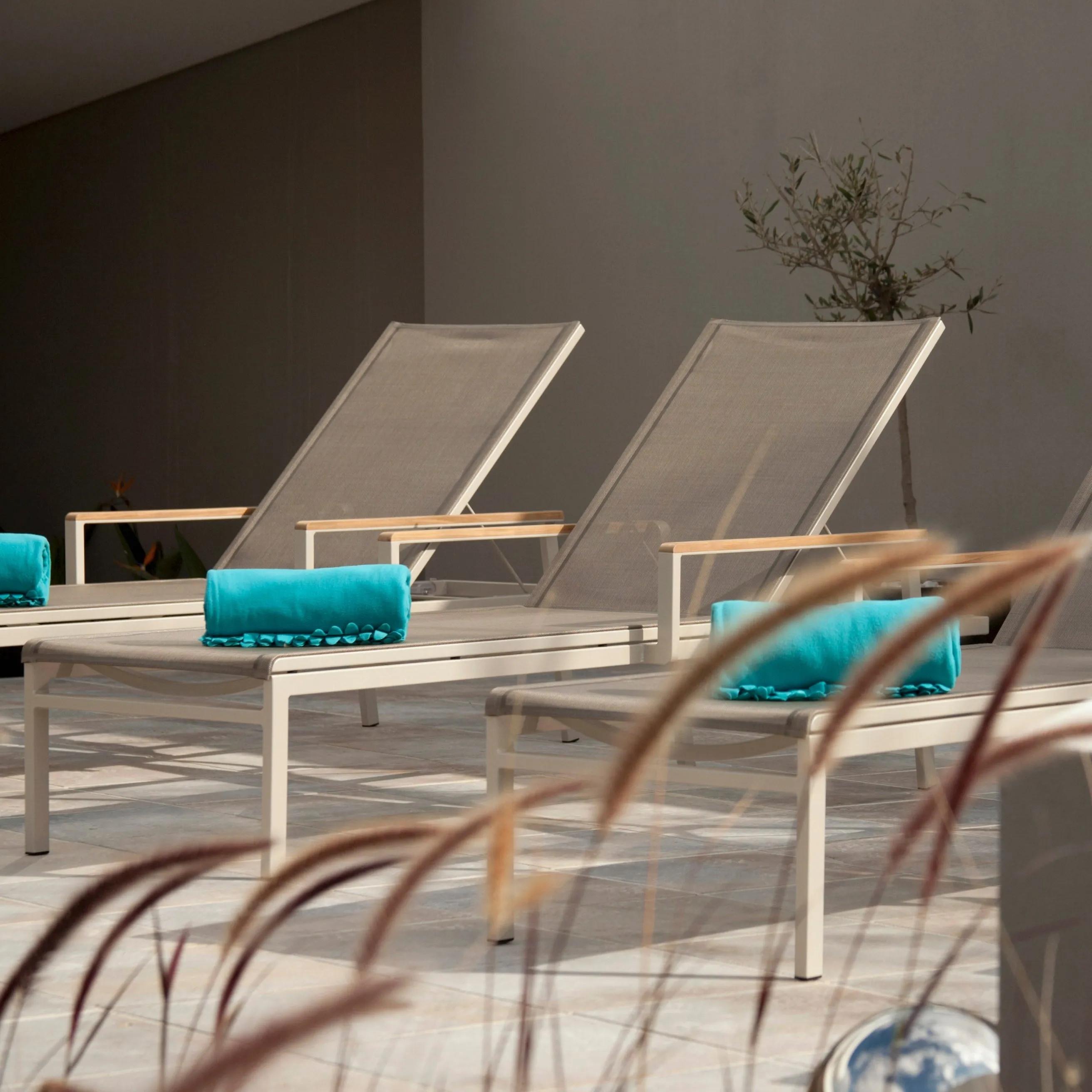 Aura Sun Lounger