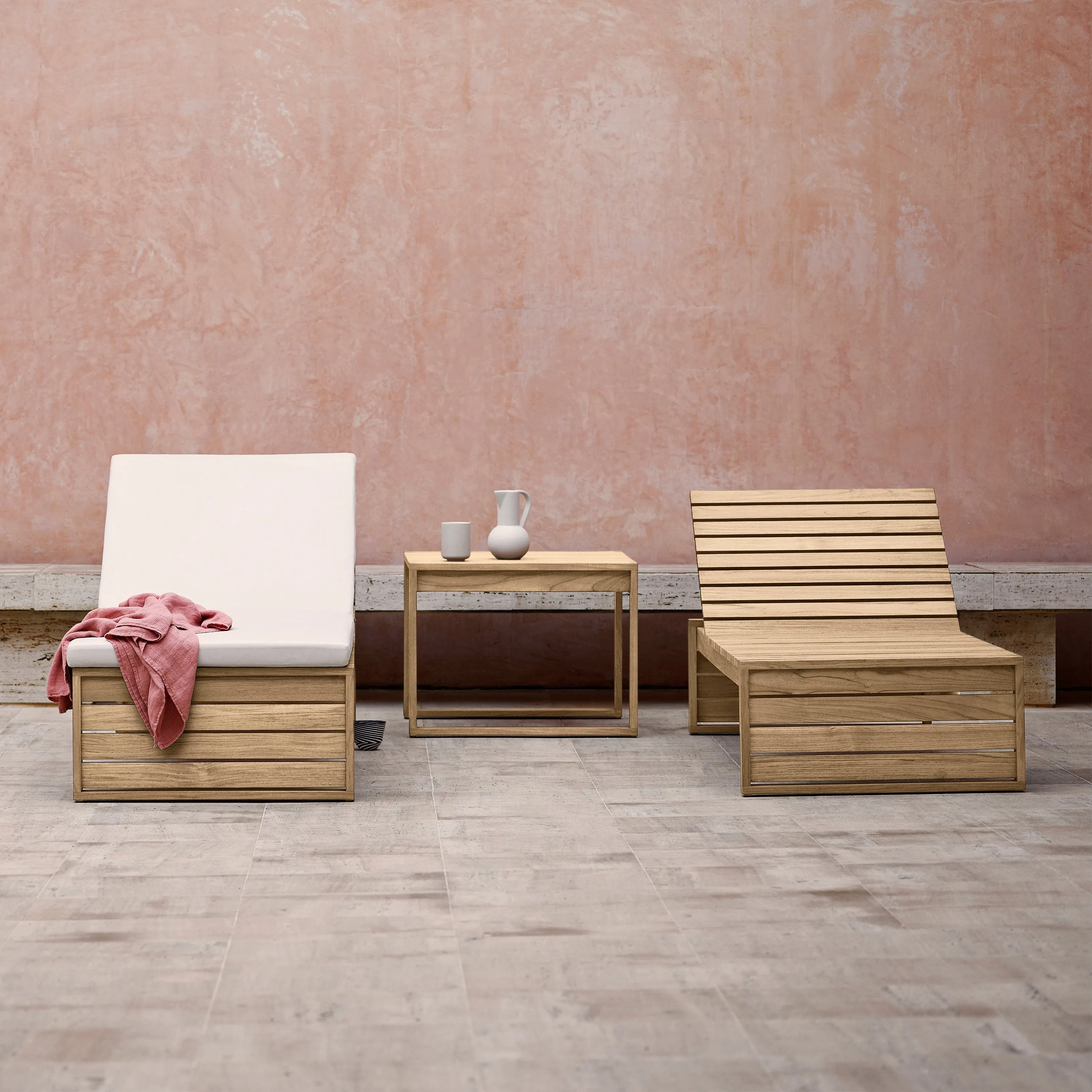 BK Outdoor Side Table