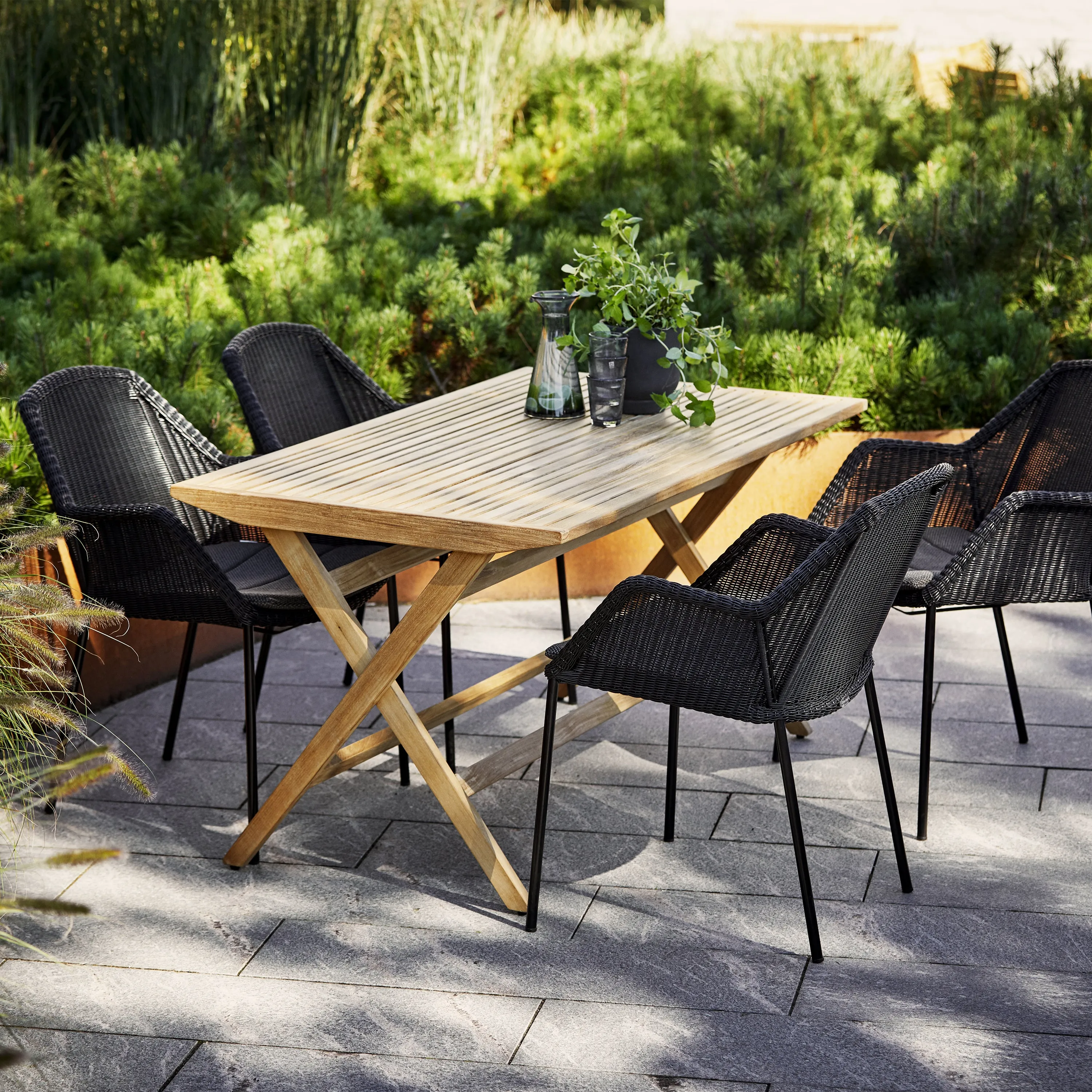 Breeze Outdoor Stackable Armchair