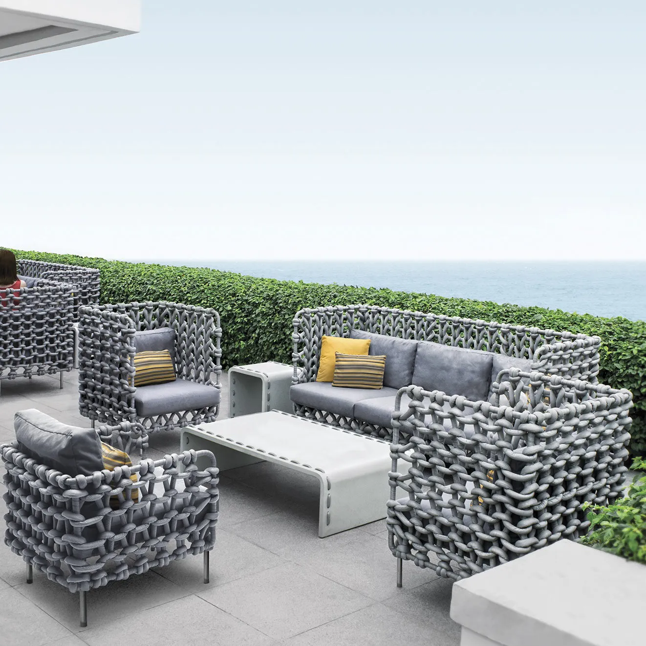 Cabaret Outdoor Easy Lounge Chair