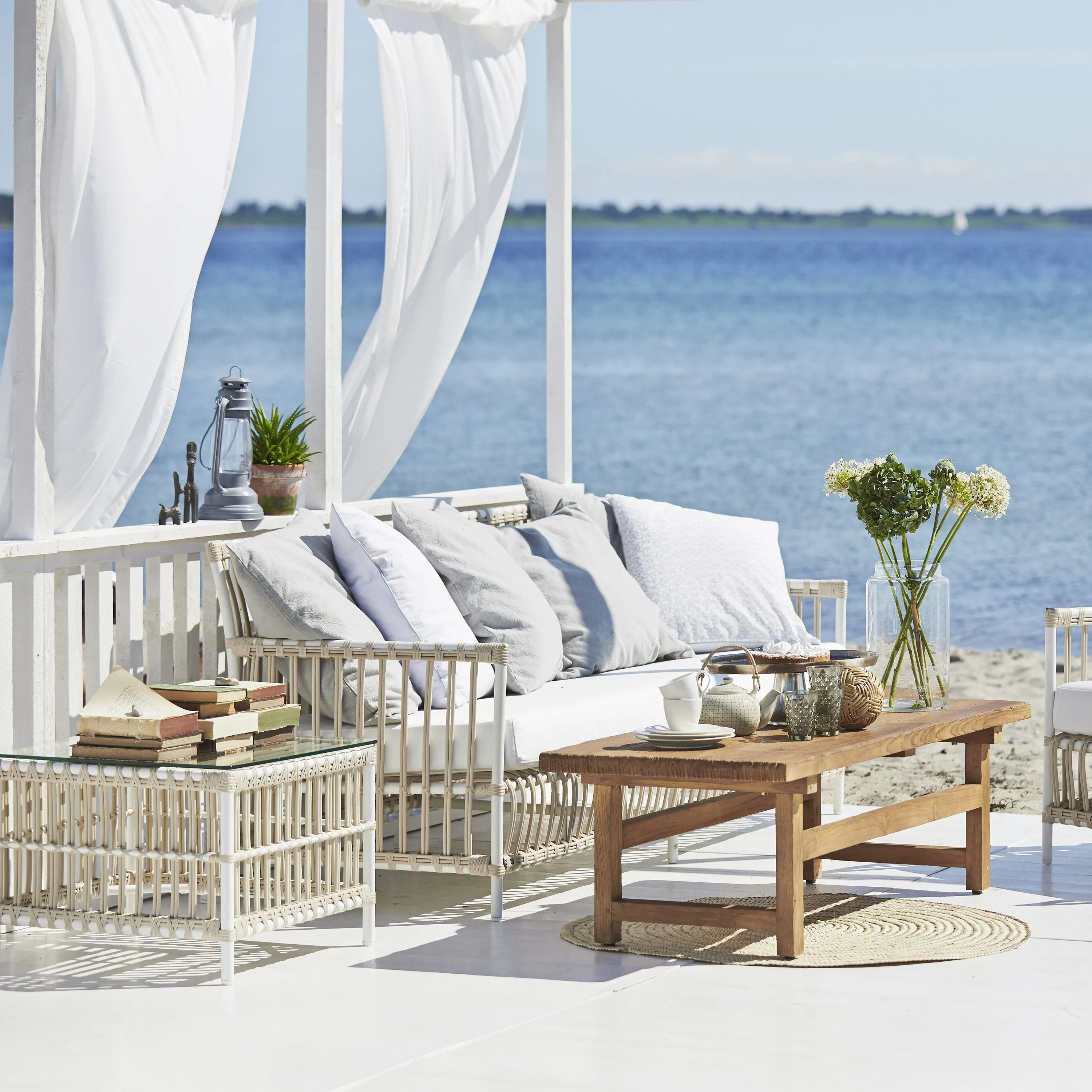 Caroline Outdoor 3-Seater Sofa