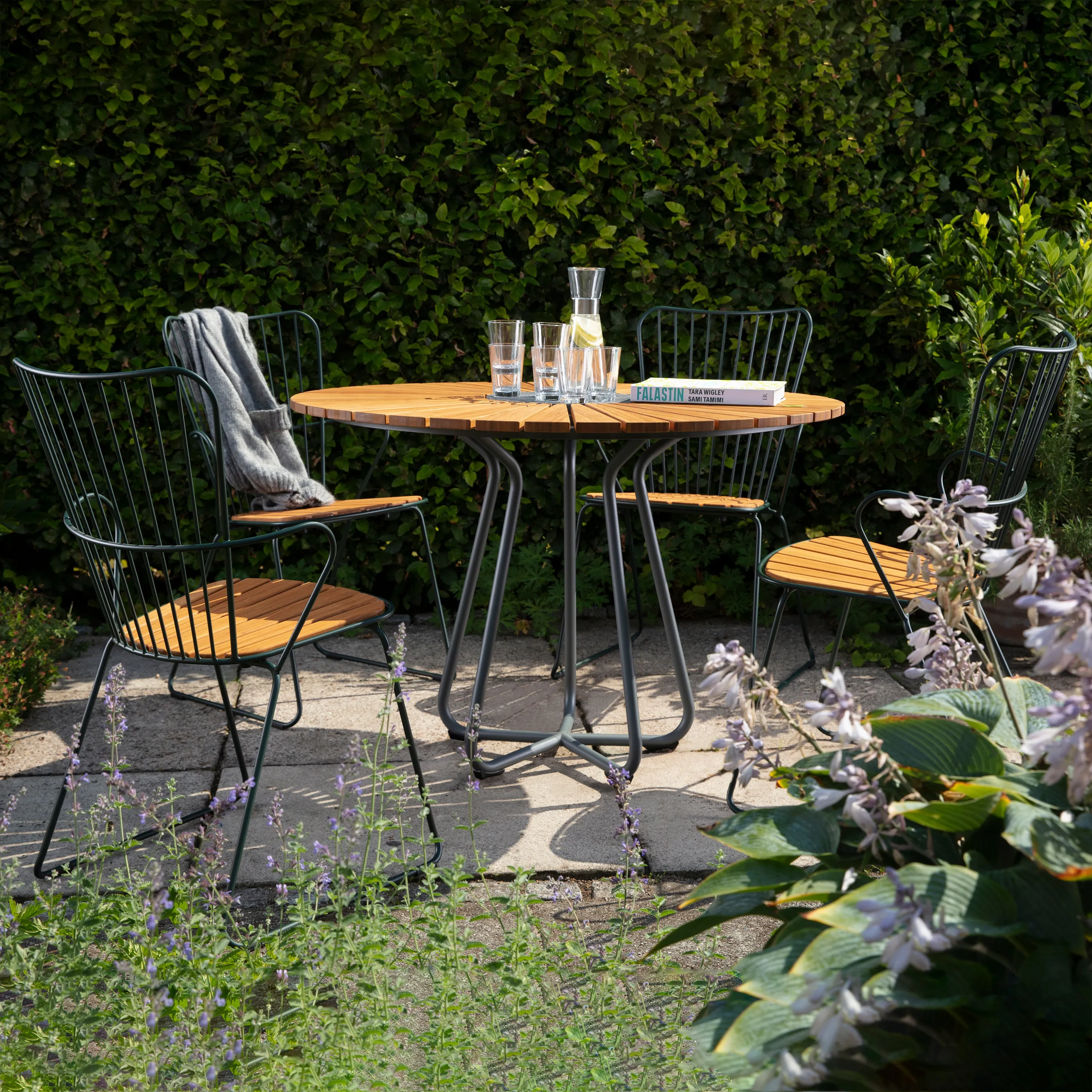 Circle Outdoor Dining Table