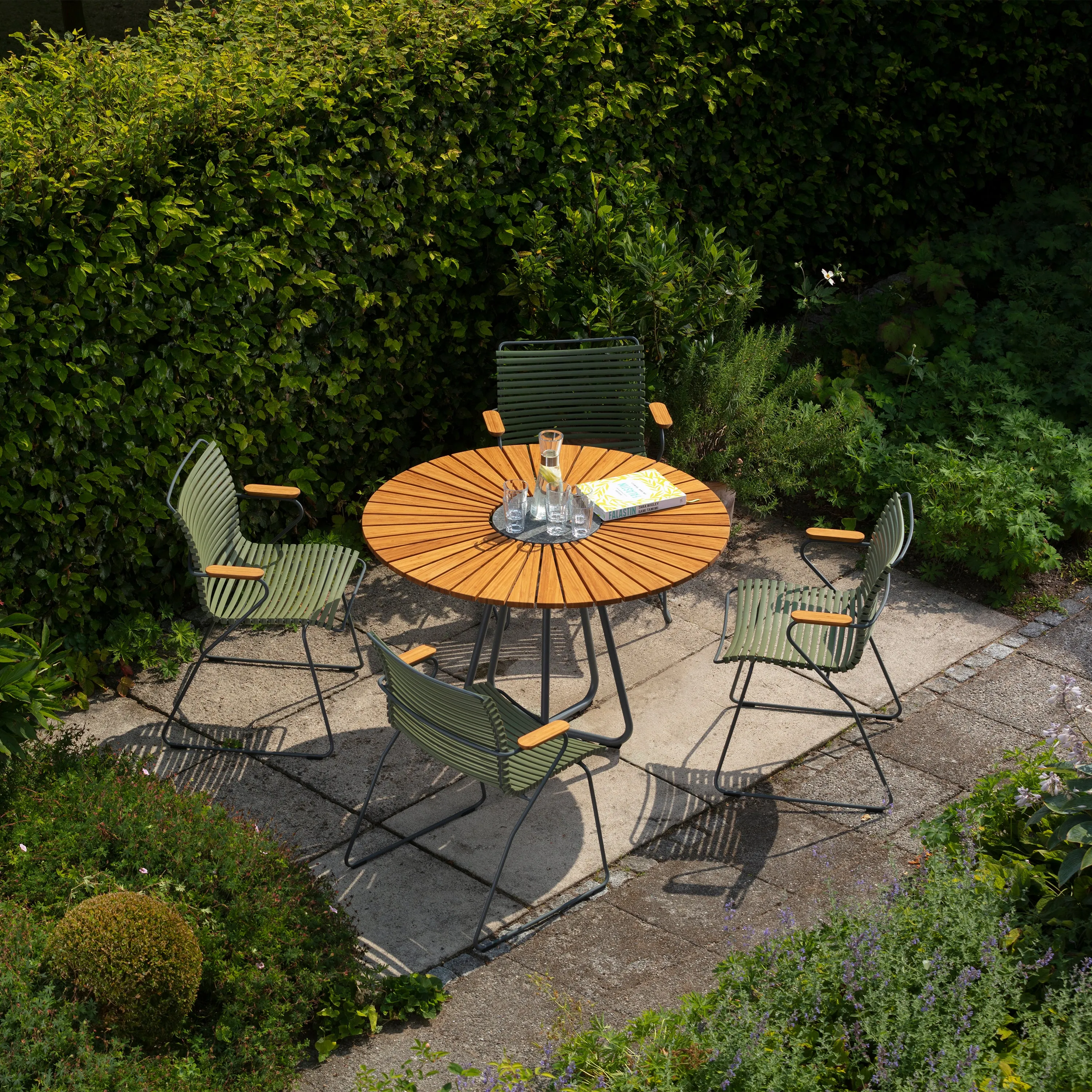 Circle Outdoor Dining Table