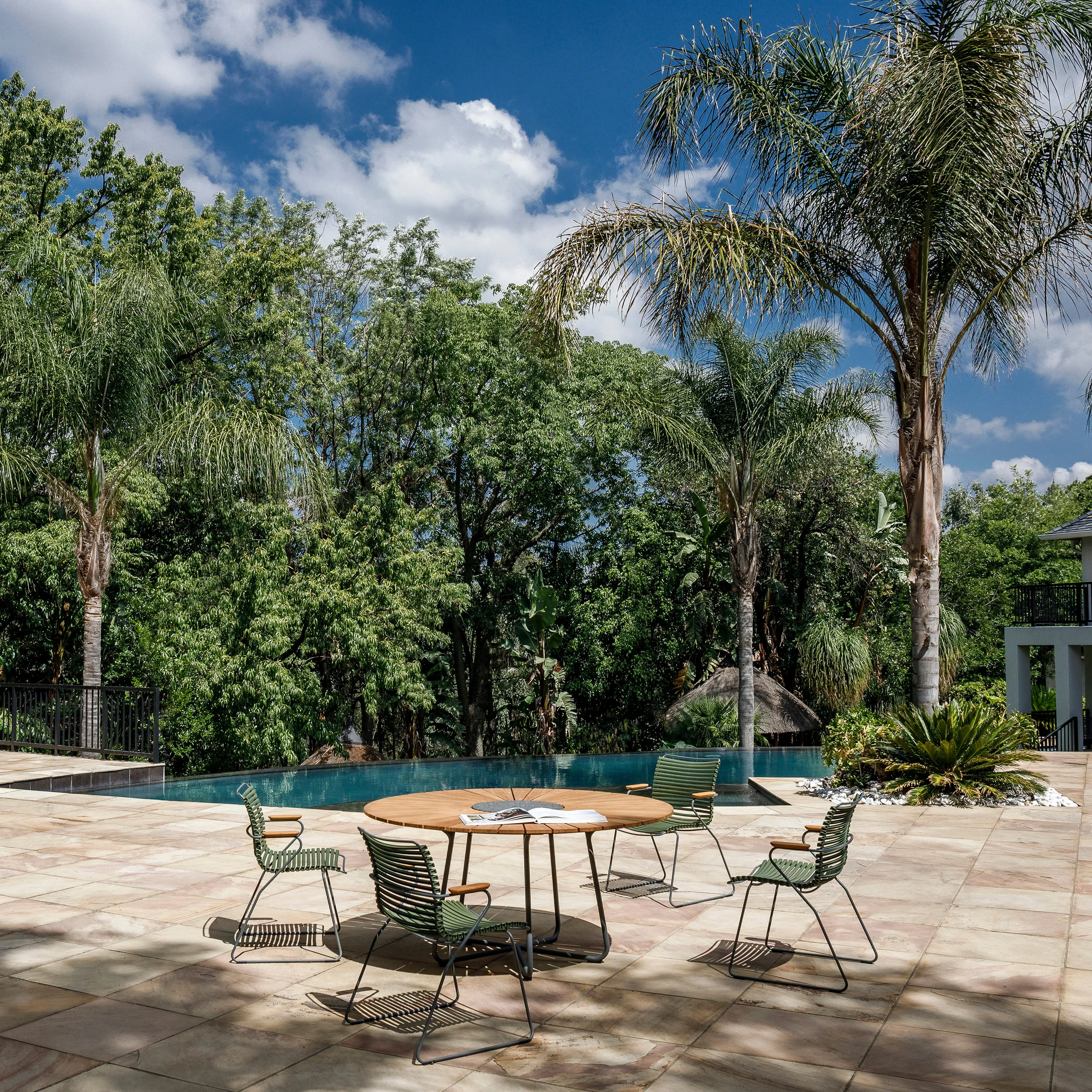 Circle Outdoor Dining Table
