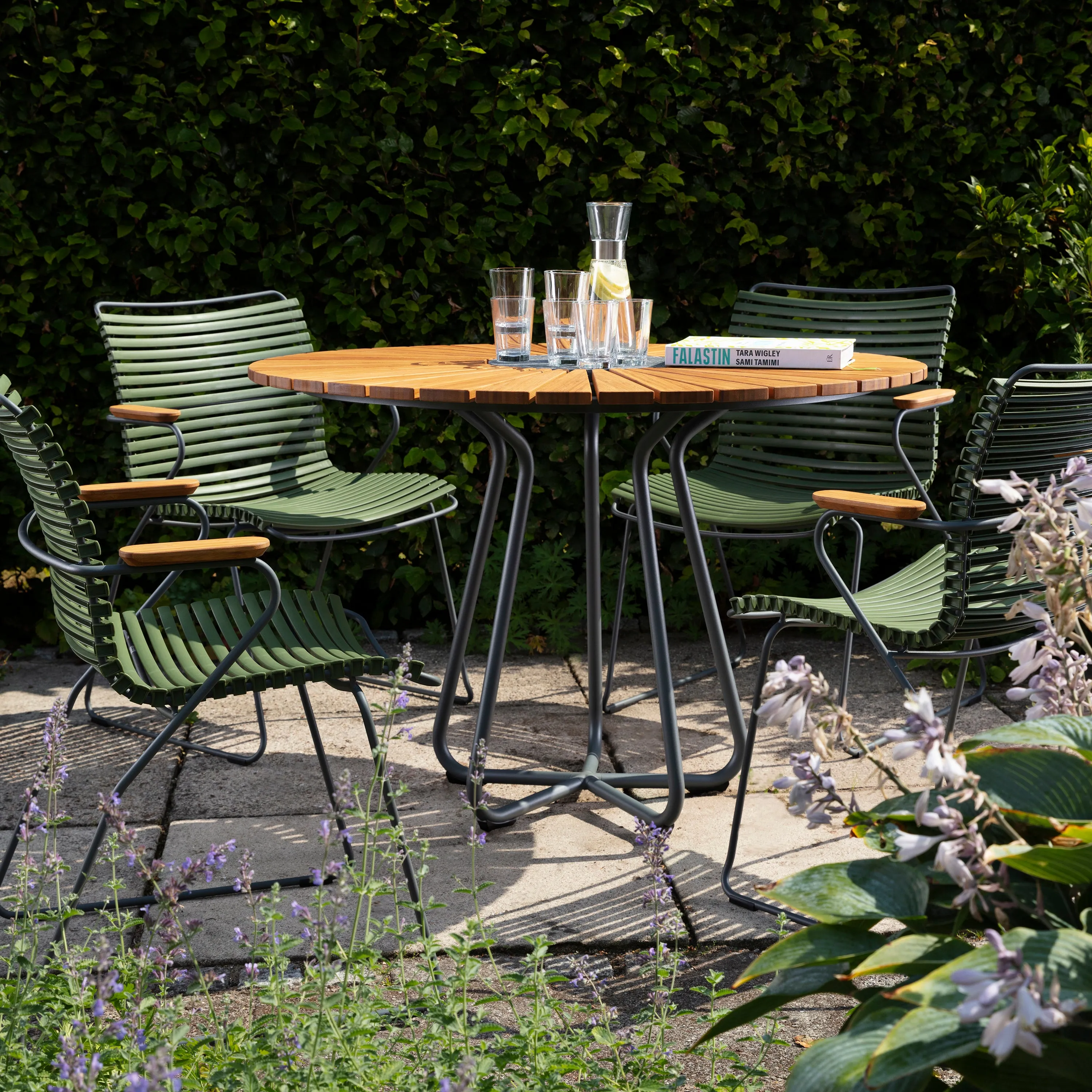 Circle Outdoor Dining Table