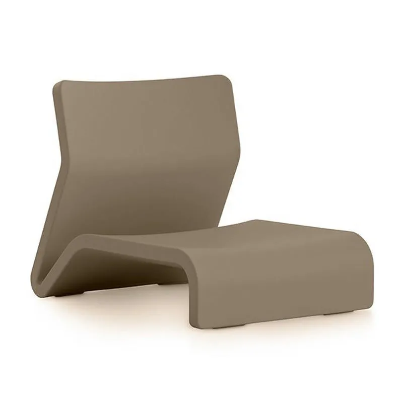 Clip Club Chair