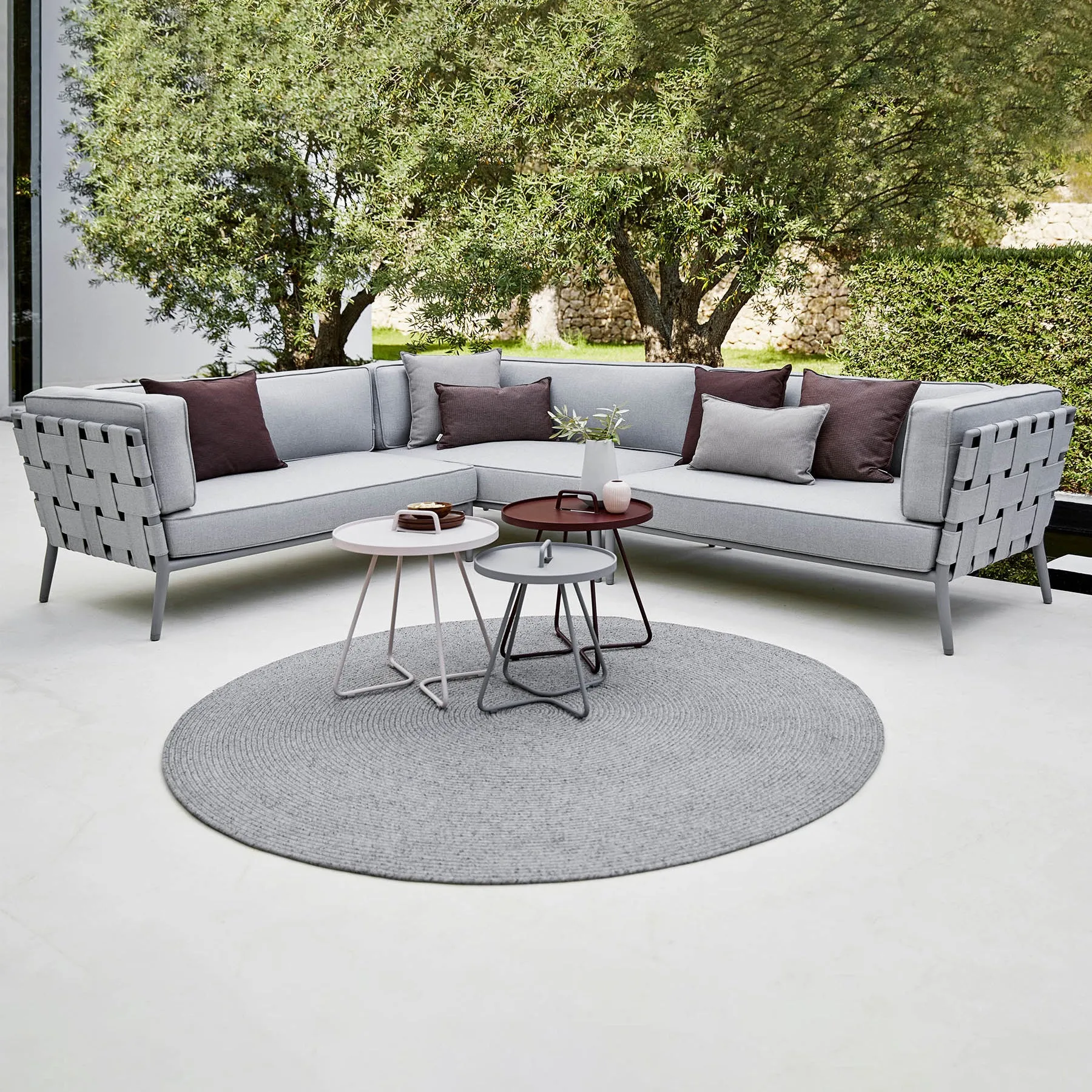 Conic Outdoor 4 Seater Sectional