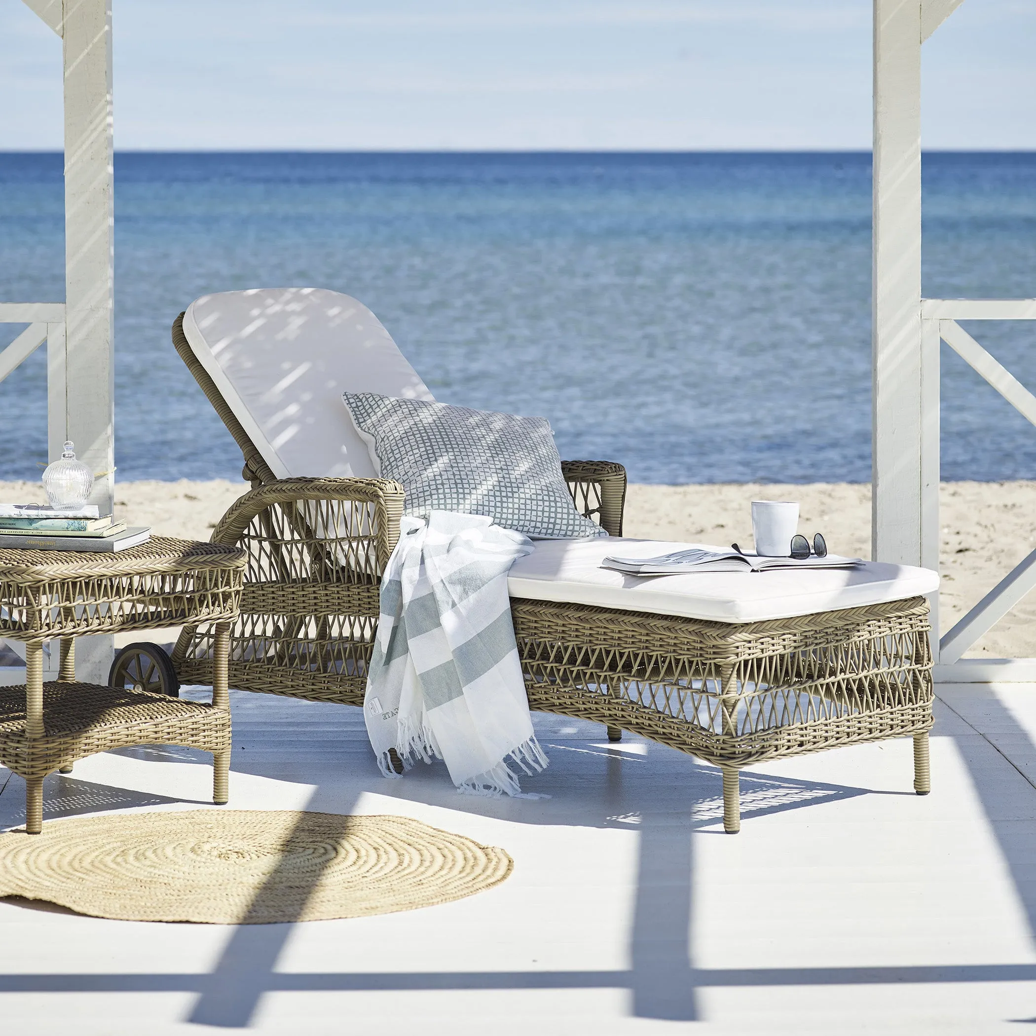 Daisy Outdoor Sunbed