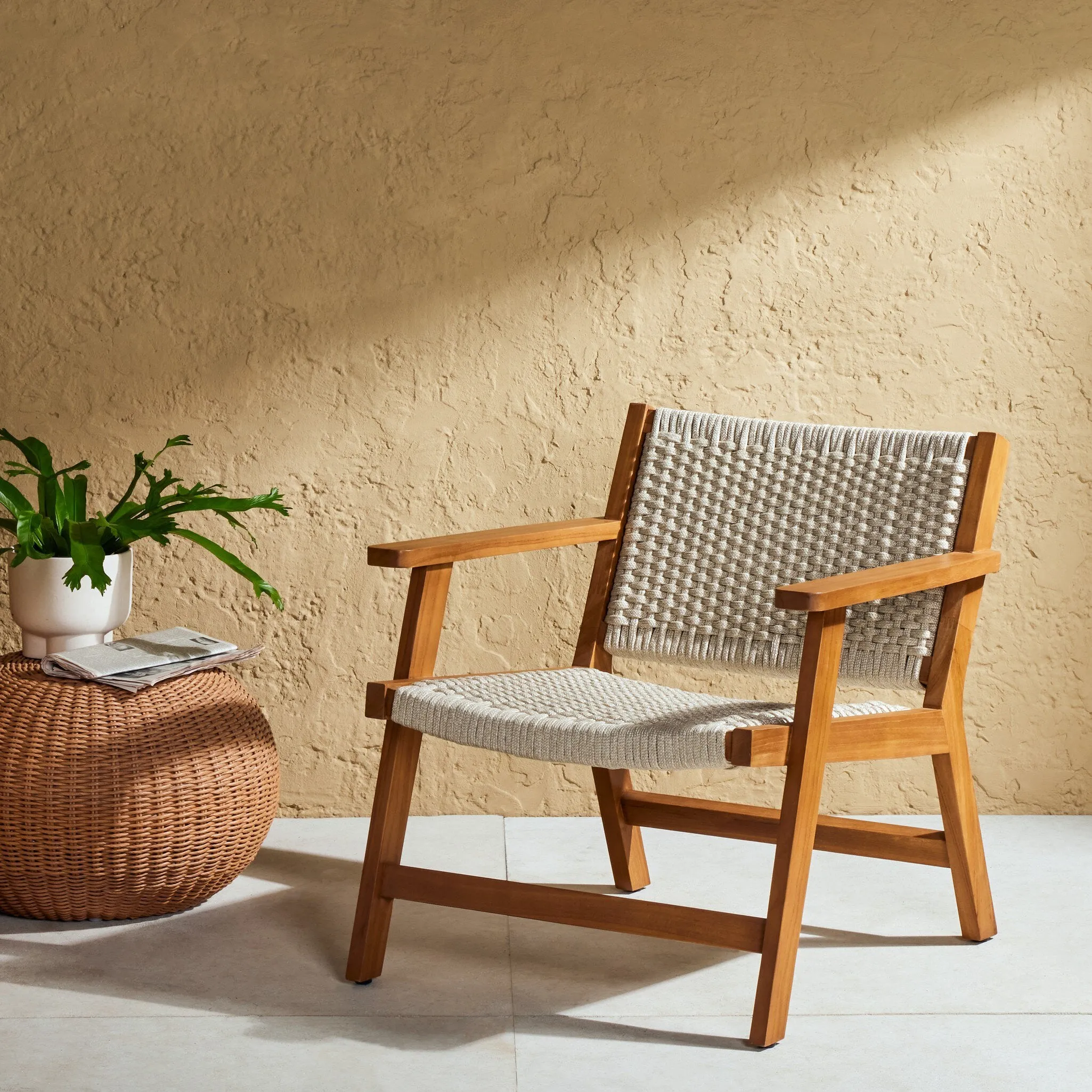 Delano Outdoor Lounge Chair