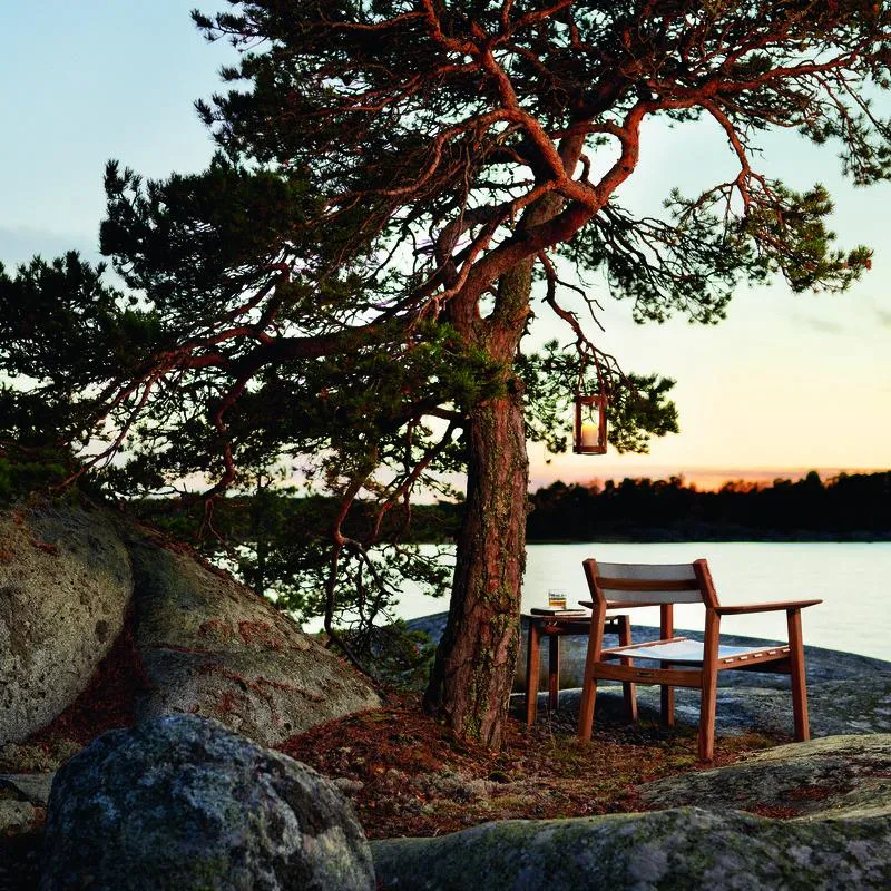 Djur Lounge Side Table