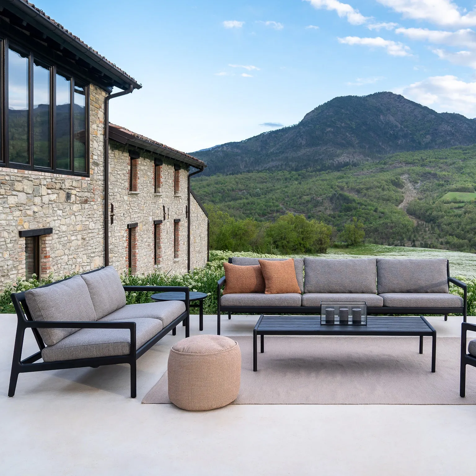 Donut Outdoor Pouf