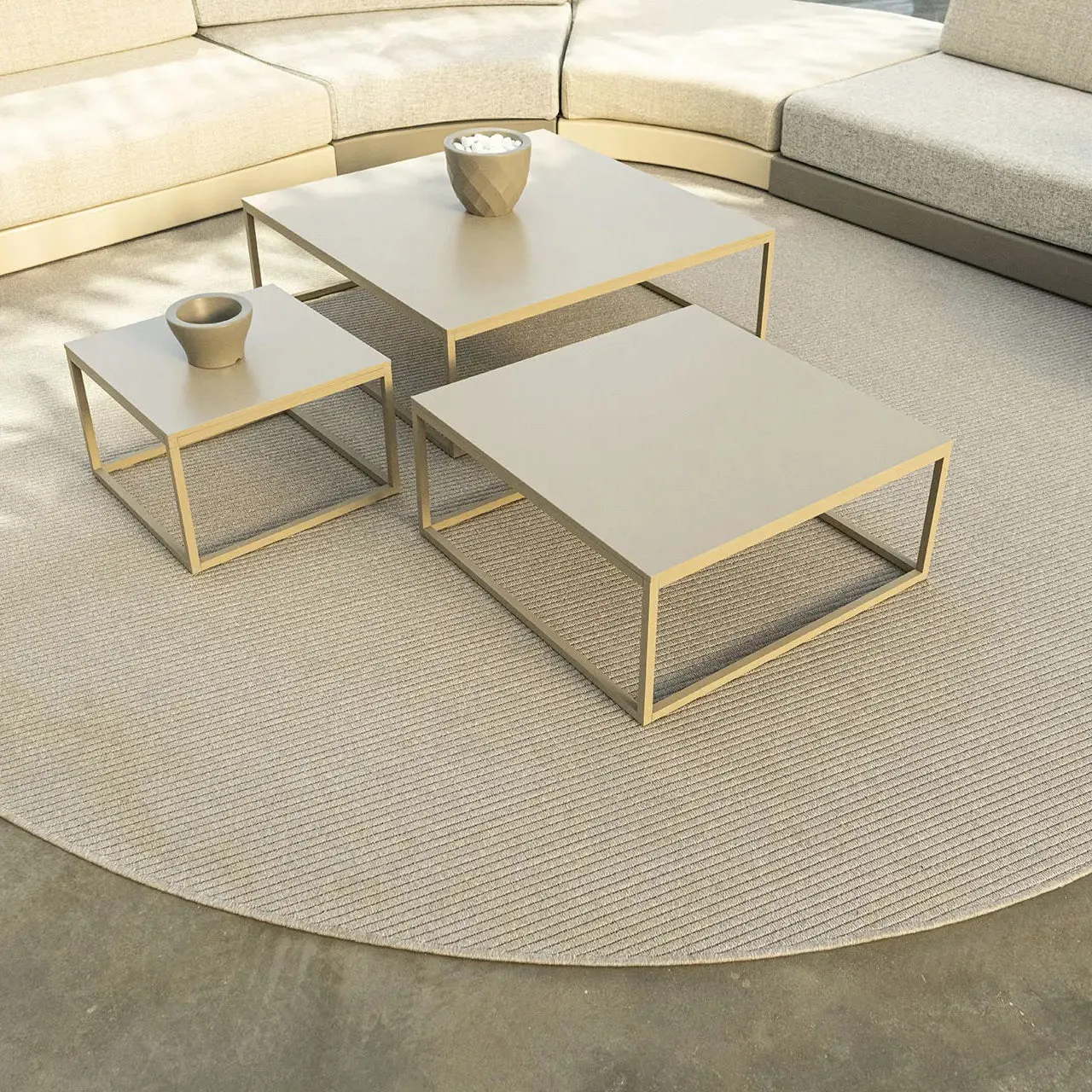 Eras Round Outdoor Rug