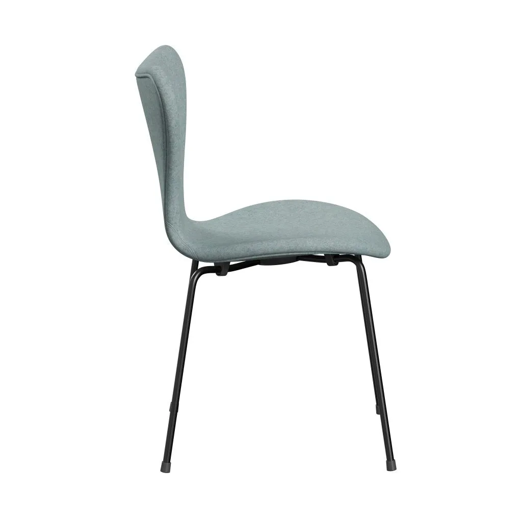 Fritz Hansen Series 7™ Chair Full Upholstery, Black/Divina Md Mint