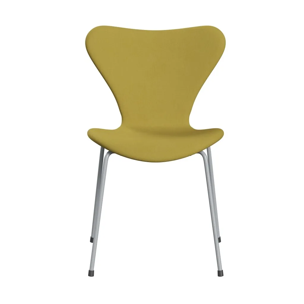 Fritz Hansen Series 7™ Chair Full Upholstery, Silver Grey/Comfort Sand Light (C01049)