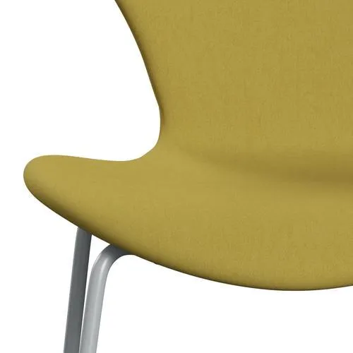 Fritz Hansen Series 7™ Chair Full Upholstery, Silver Grey/Comfort Sand Light (C01049)