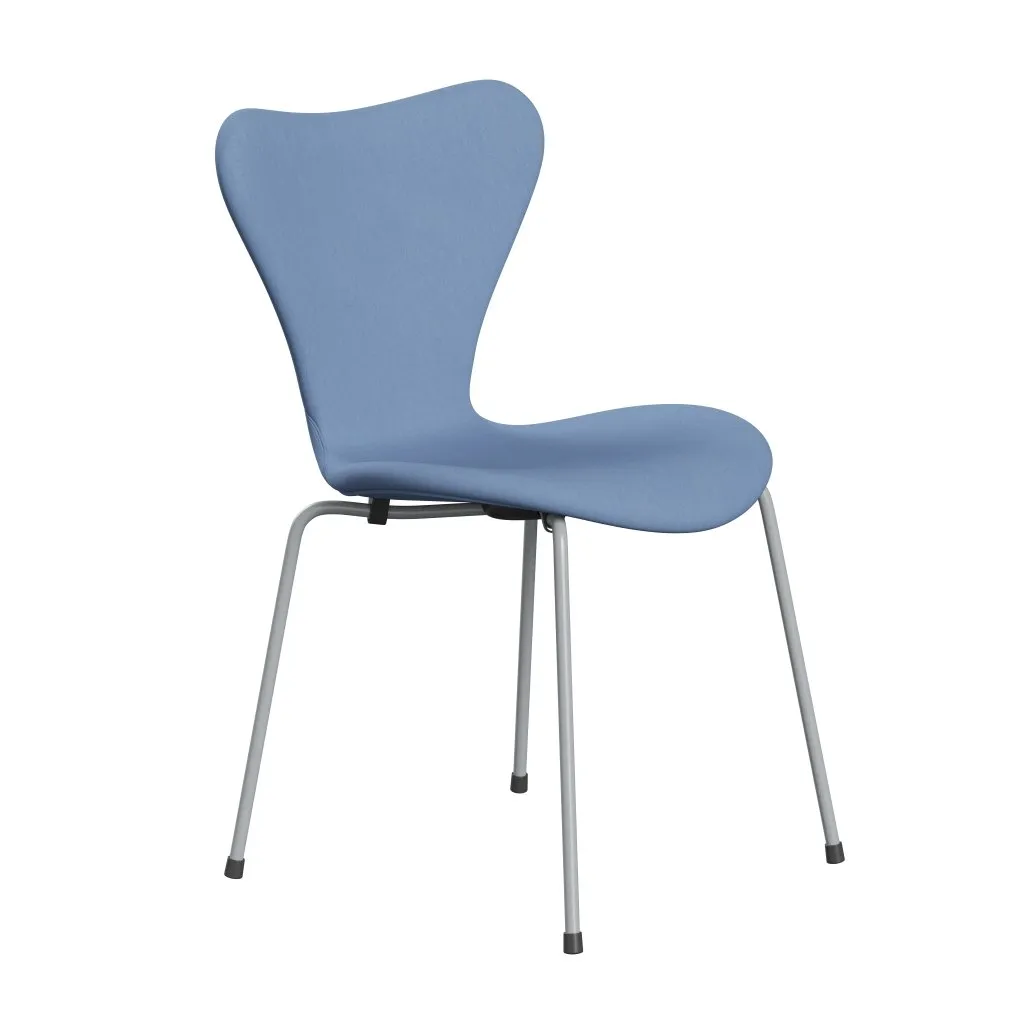 Fritz Hansen Series 7™ Chair Full Upholstery, Silver Grey/Comfort White/Blue