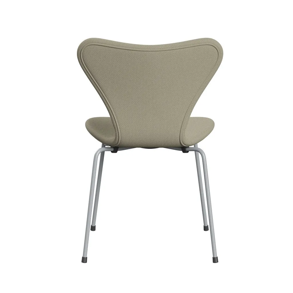 Fritz Hansen Series 7™ Chair Full Upholstery, Silver Grey/Diablo Sand