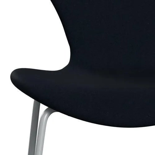 Fritz Hansen Series 7™ Chair Full Upholstery, Silver Grey/Divina Dark Blue