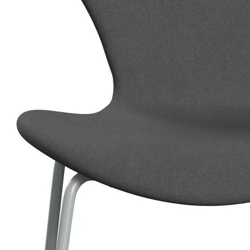 Fritz Hansen Series 7™ Chair Full Upholstery, Silver Grey/Divina Dark Grey