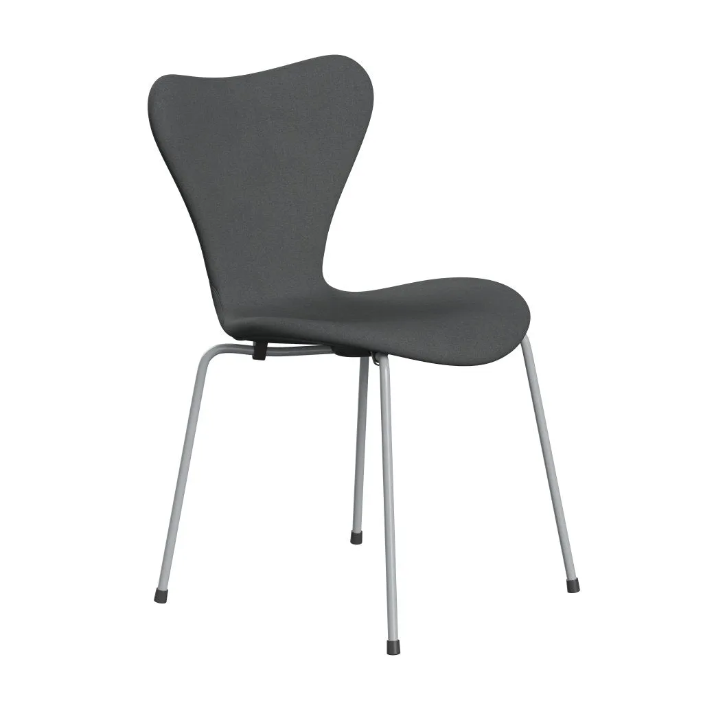 Fritz Hansen Series 7™ Chair Full Upholstery, Silver Grey/Divina Dark Grey