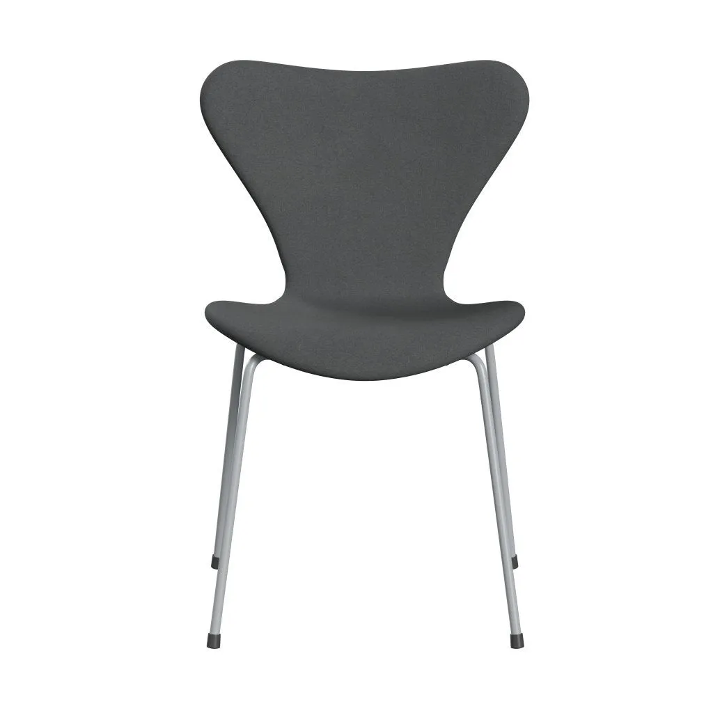 Fritz Hansen Series 7™ Chair Full Upholstery, Silver Grey/Divina Dark Grey
