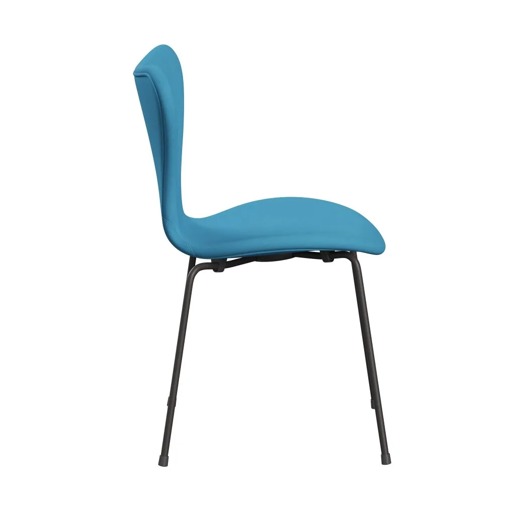 Fritz Hansen Series 7™ Chair Full Upholstery, Warm Graphite/Comfort Light Blue (C66010)