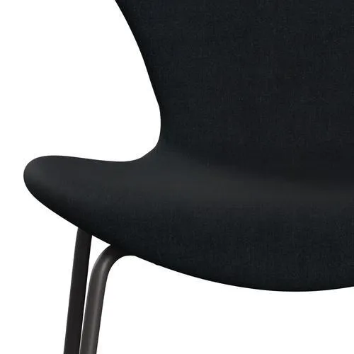 Fritz Hansen Series 7™ Chair Full Upholstery, Warm Graphite/Remix Black (Rem996)