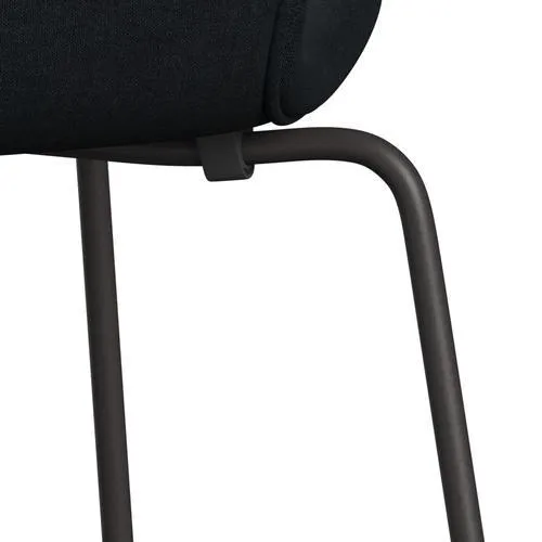 Fritz Hansen Series 7™ Chair Full Upholstery, Warm Graphite/Remix Black (Rem996)