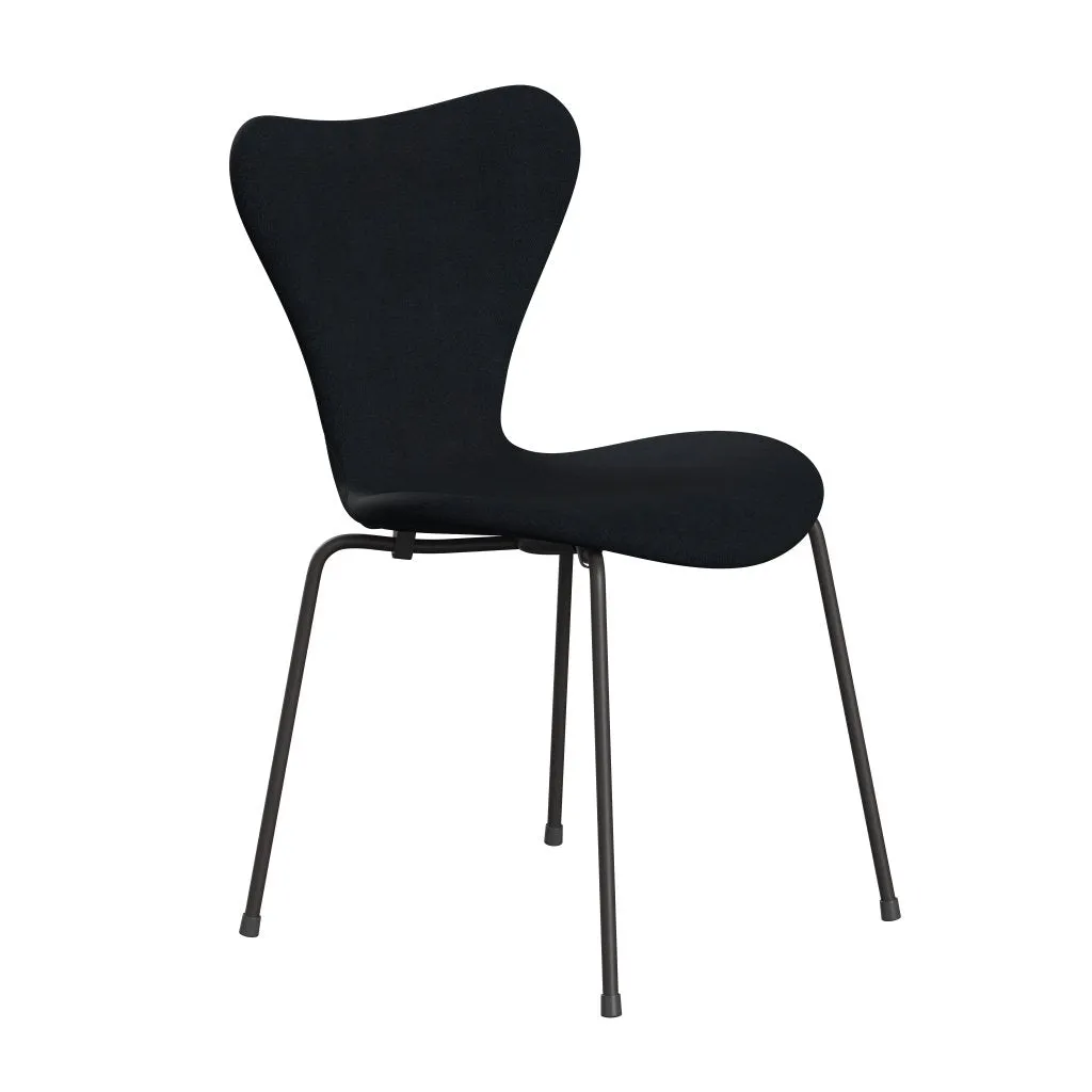 Fritz Hansen Series 7™ Chair Full Upholstery, Warm Graphite/Remix Black (Rem996)