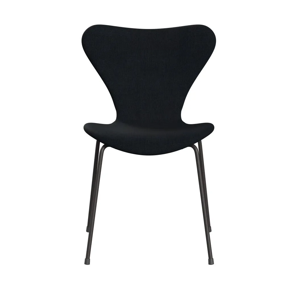 Fritz Hansen Series 7™ Chair Full Upholstery, Warm Graphite/Remix Black (Rem996)