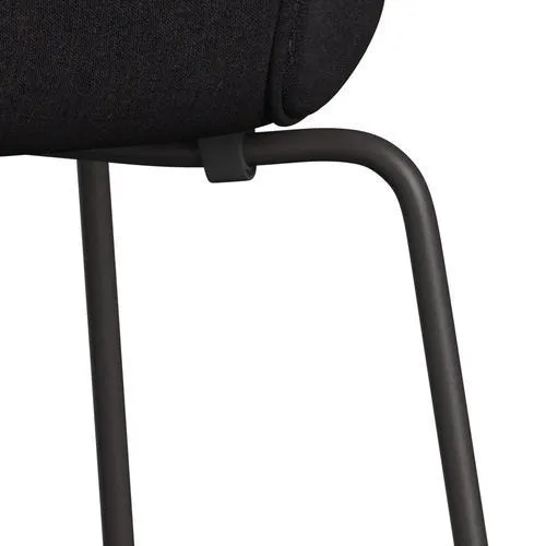 Fritz Hansen Series 7™ Chair Full Upholstery, Warm Graphite/Remix Dark Blue Aubergine