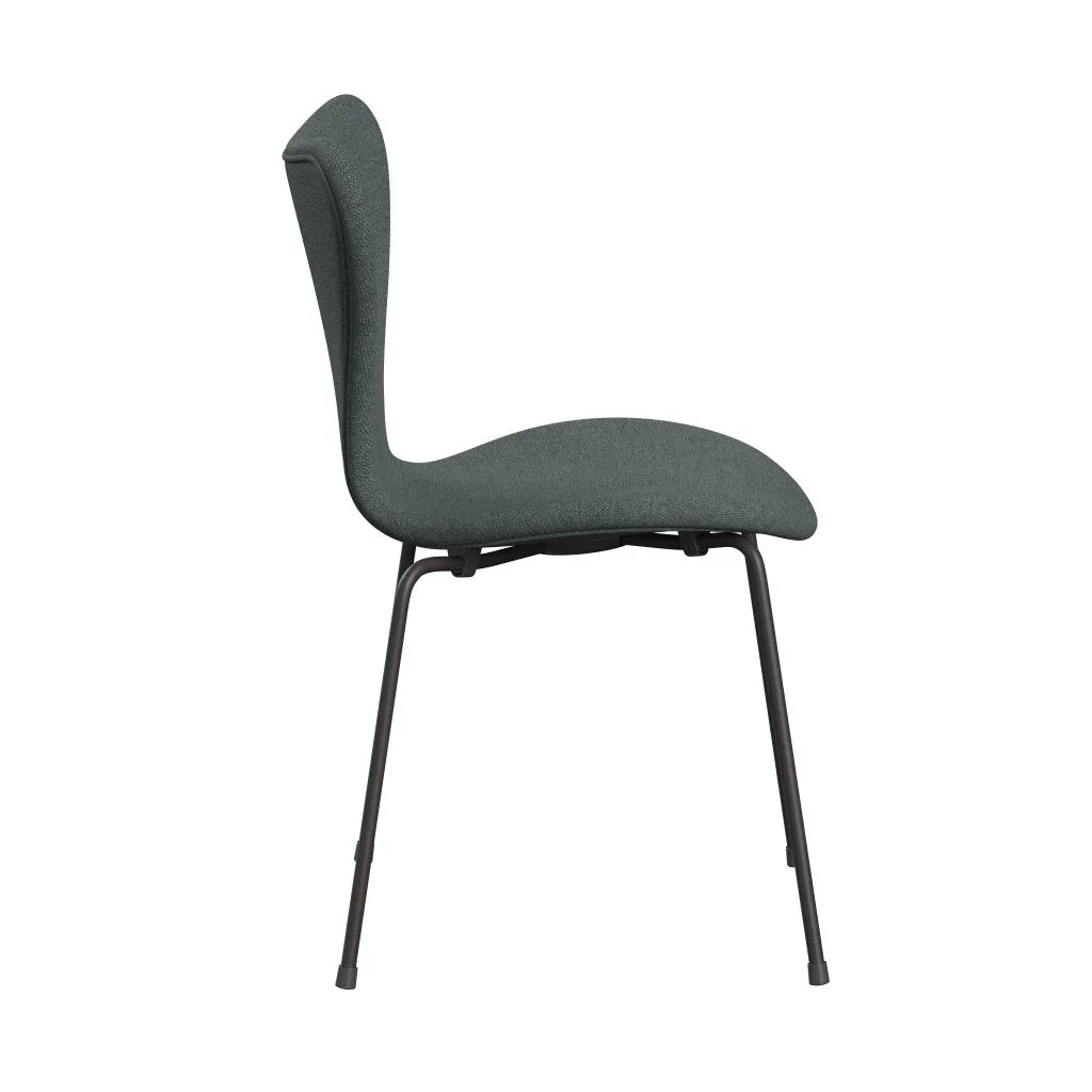 Fritz Hansen Series 7™ Chair Full Upholstery, Warm Graphite/Sunniva 2 Steel Grey