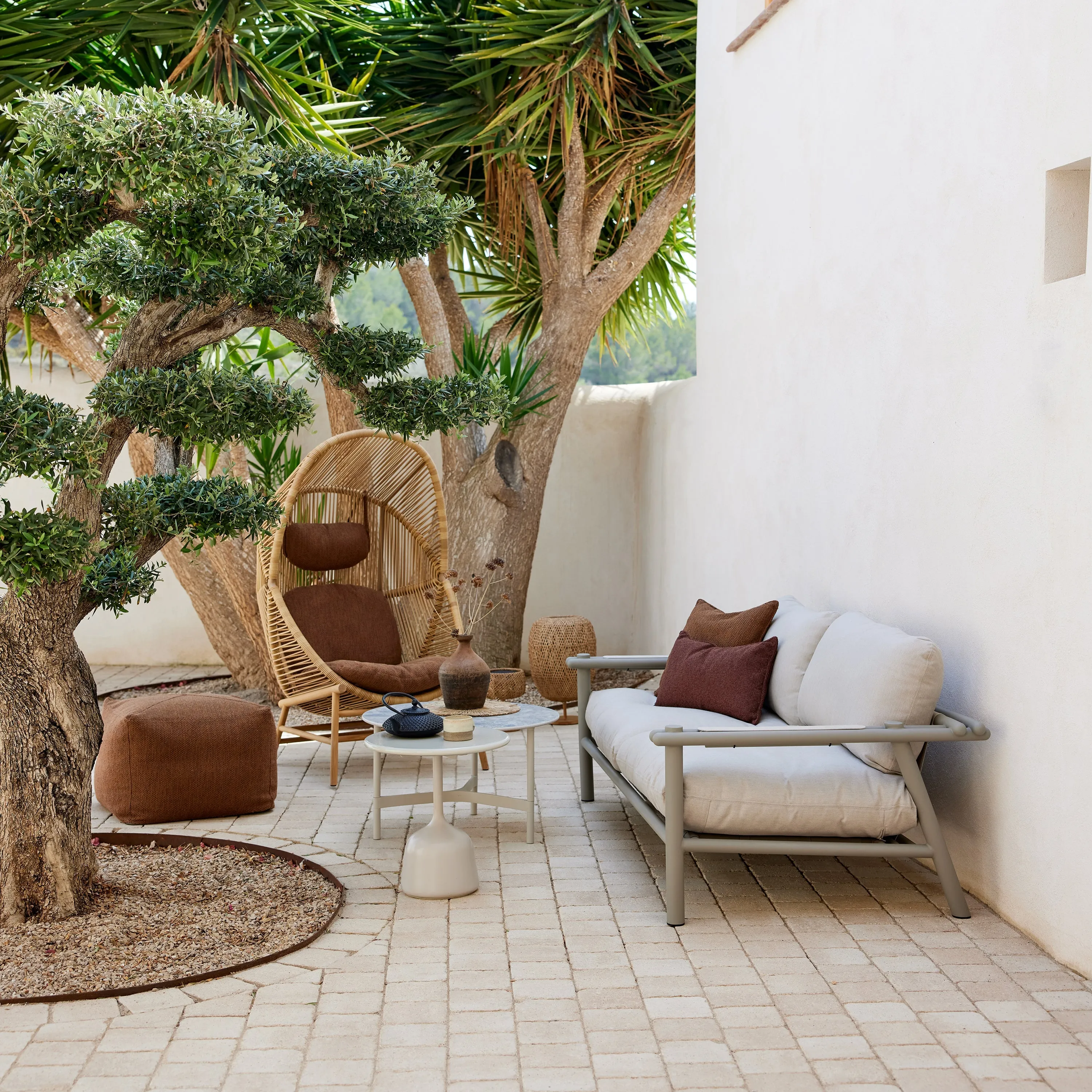 Hive Outdoor Chair with Base
