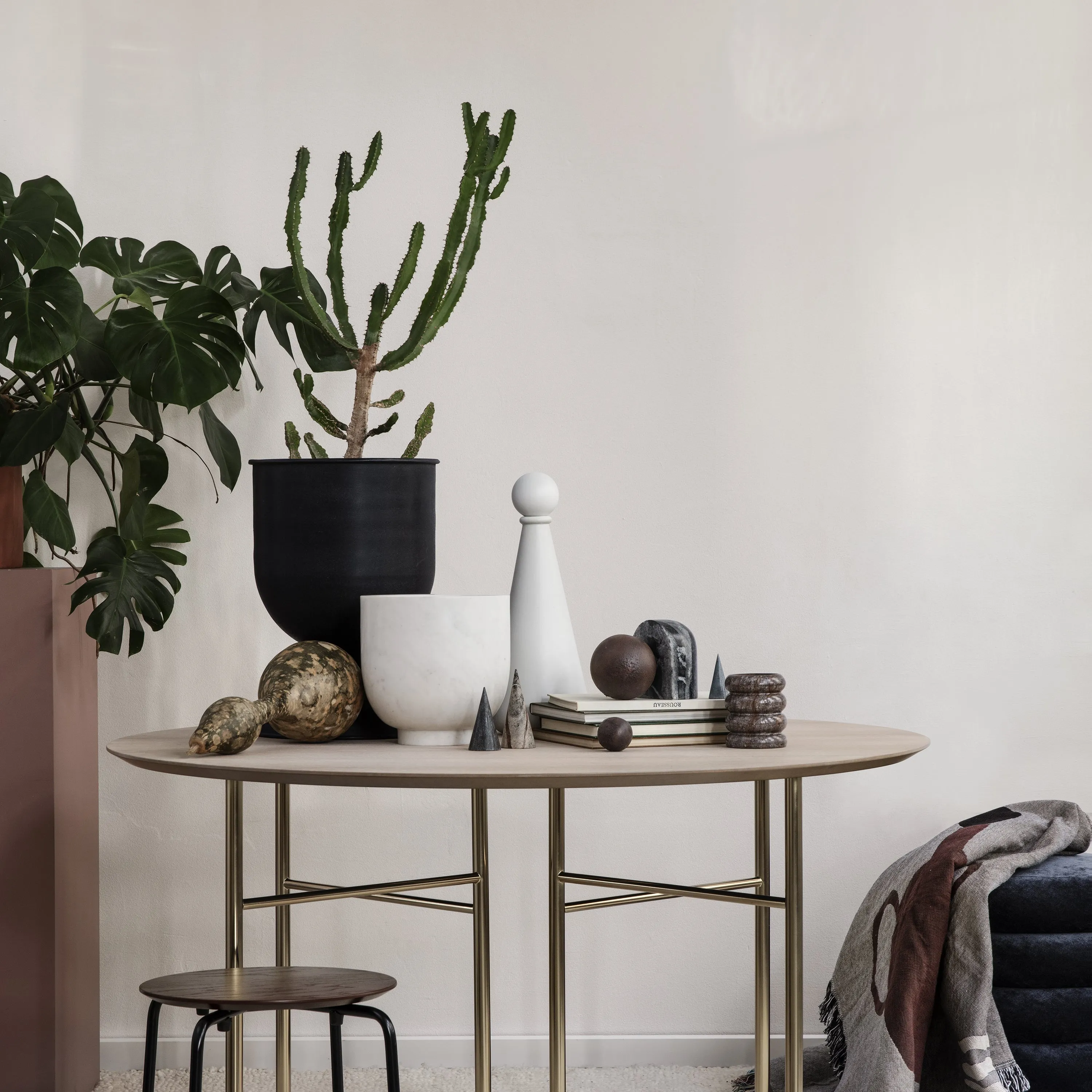 Hourglass Planter