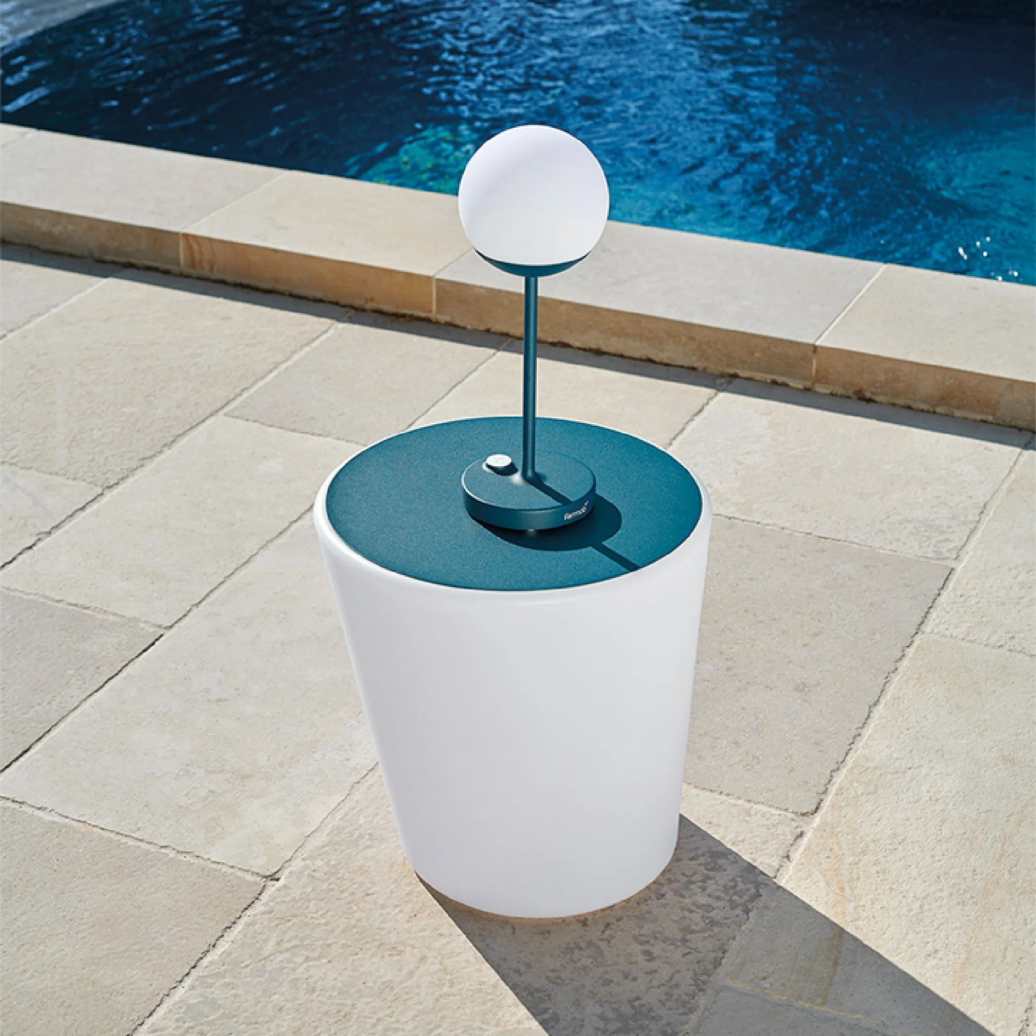 Inoui Lighting Stool