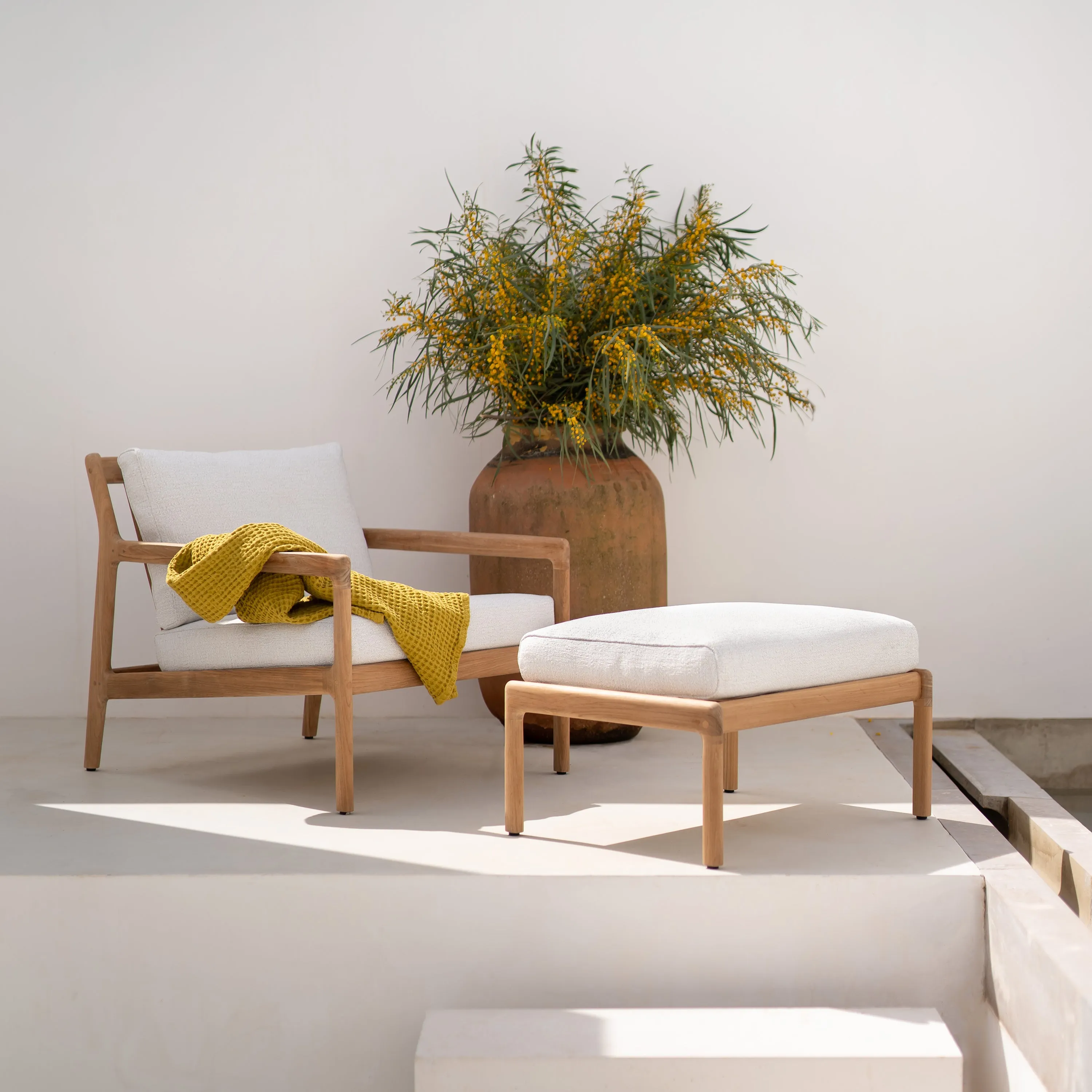 Jack Outdoor Lounge Chair and Ottoman