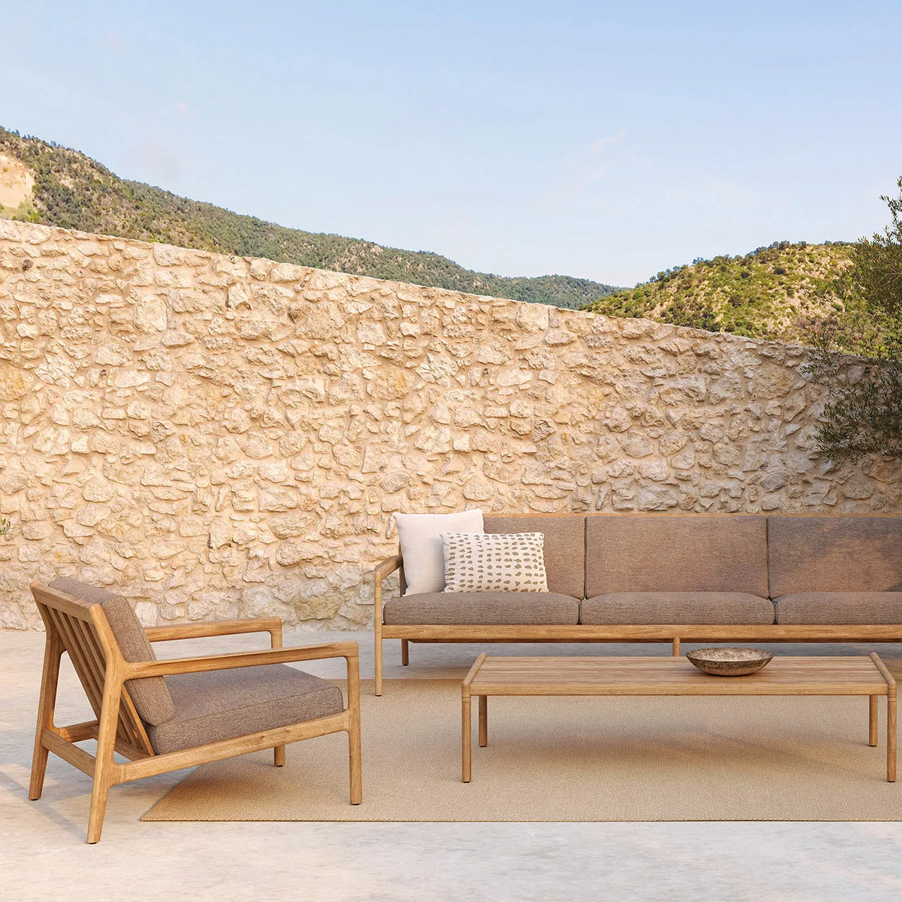 Jack Outdoor Lounge Chair and Ottoman