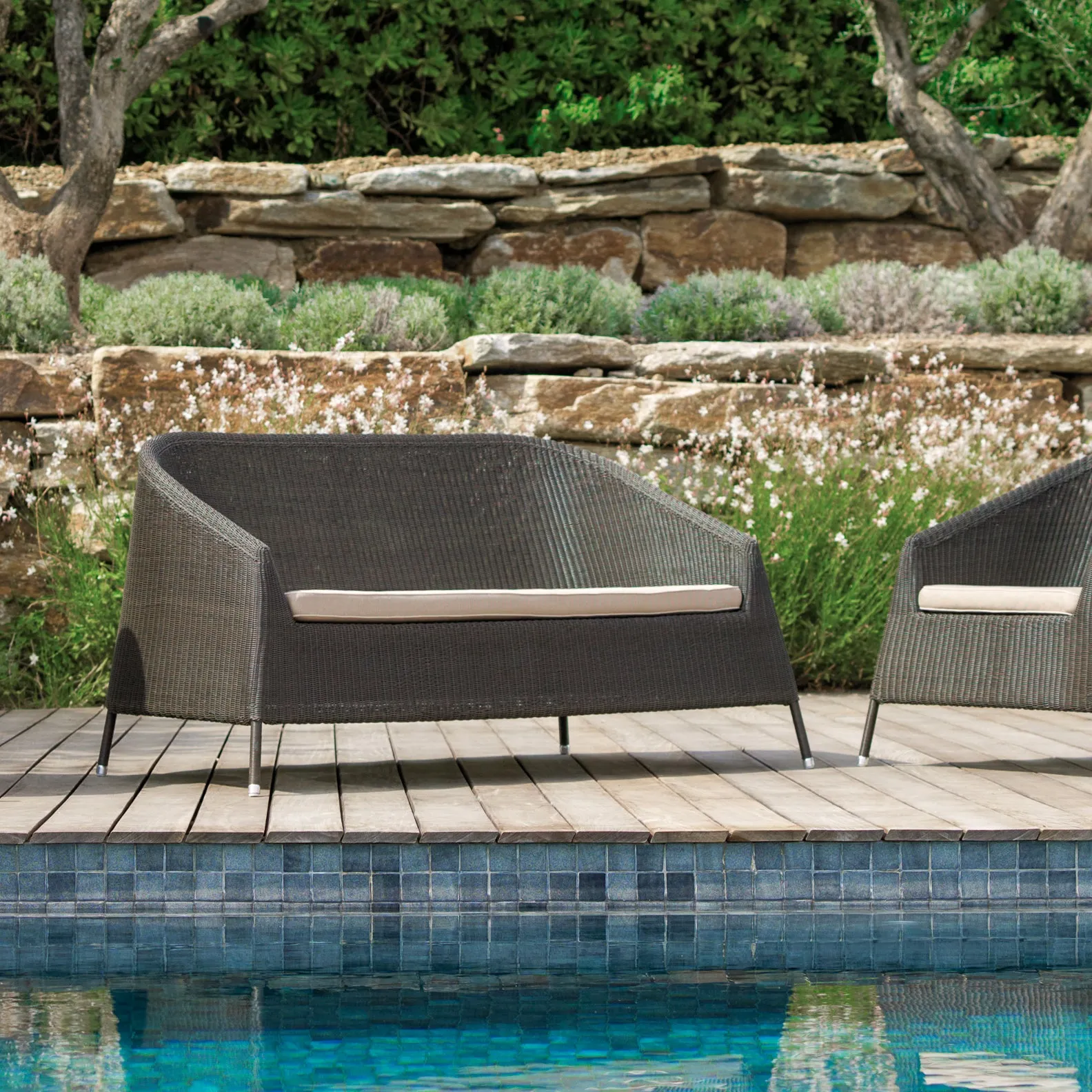 Kingston Outdoor 2 Seater Lounge Sofa
