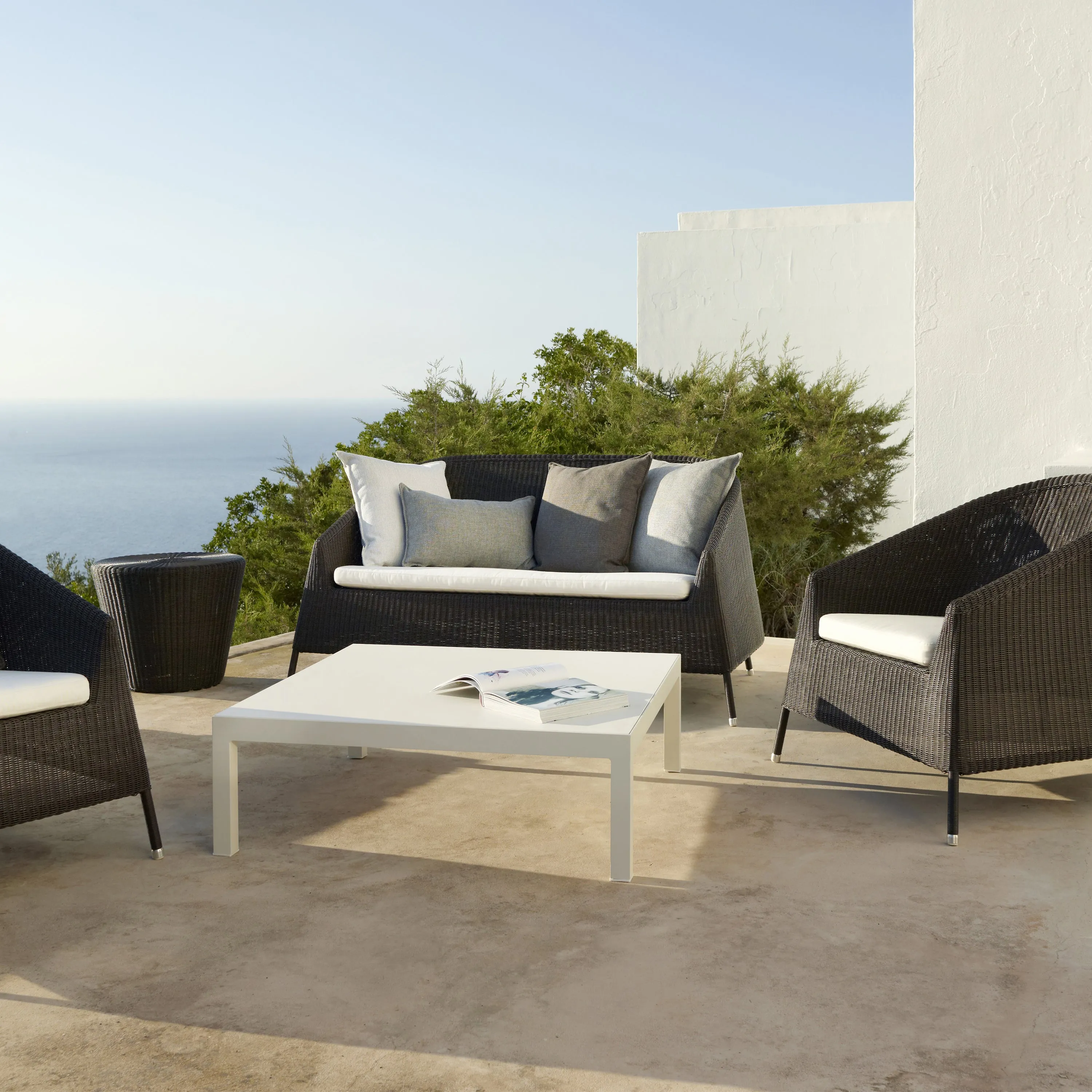 Kingston Outdoor 2 Seater Lounge Sofa