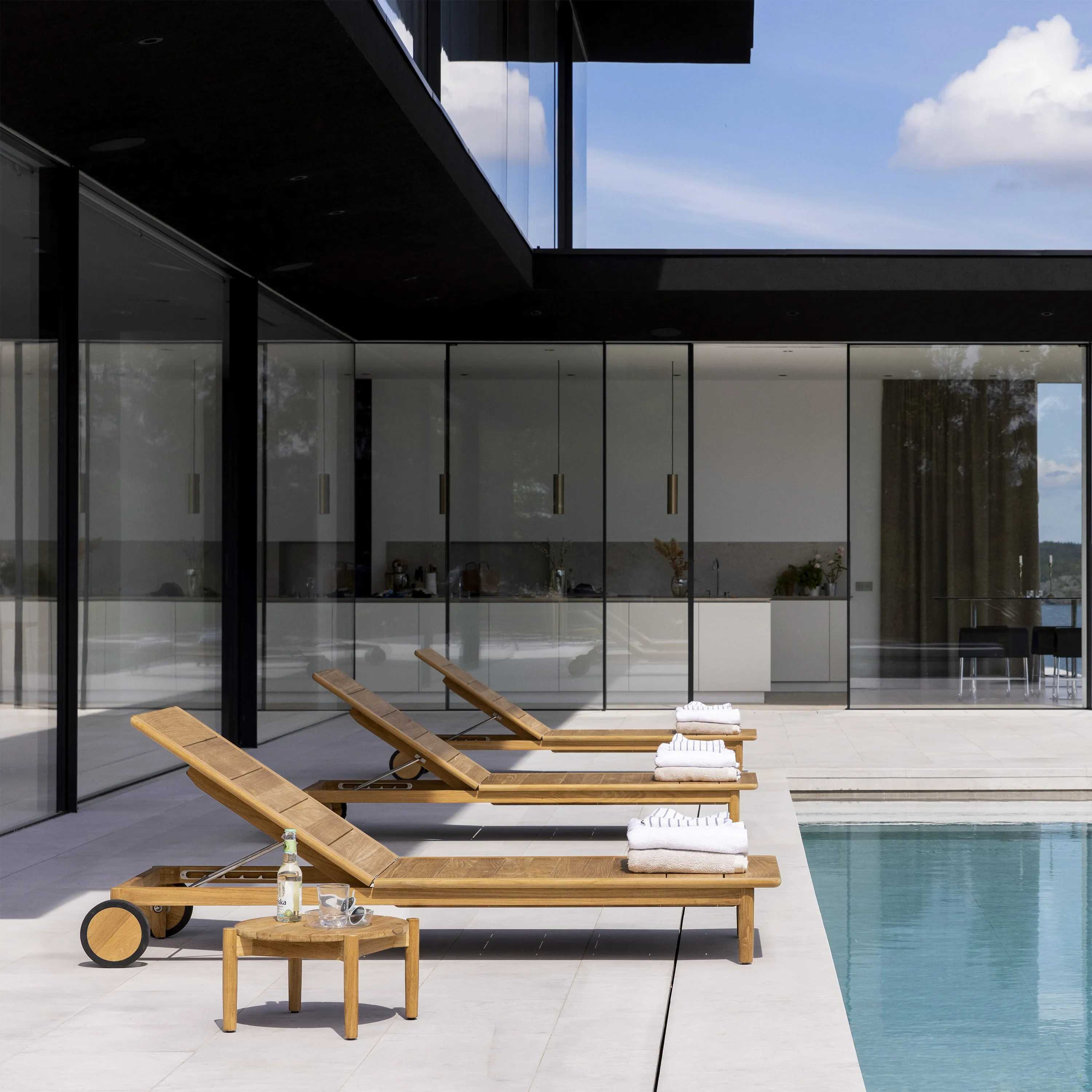 Koster Lounge Table
