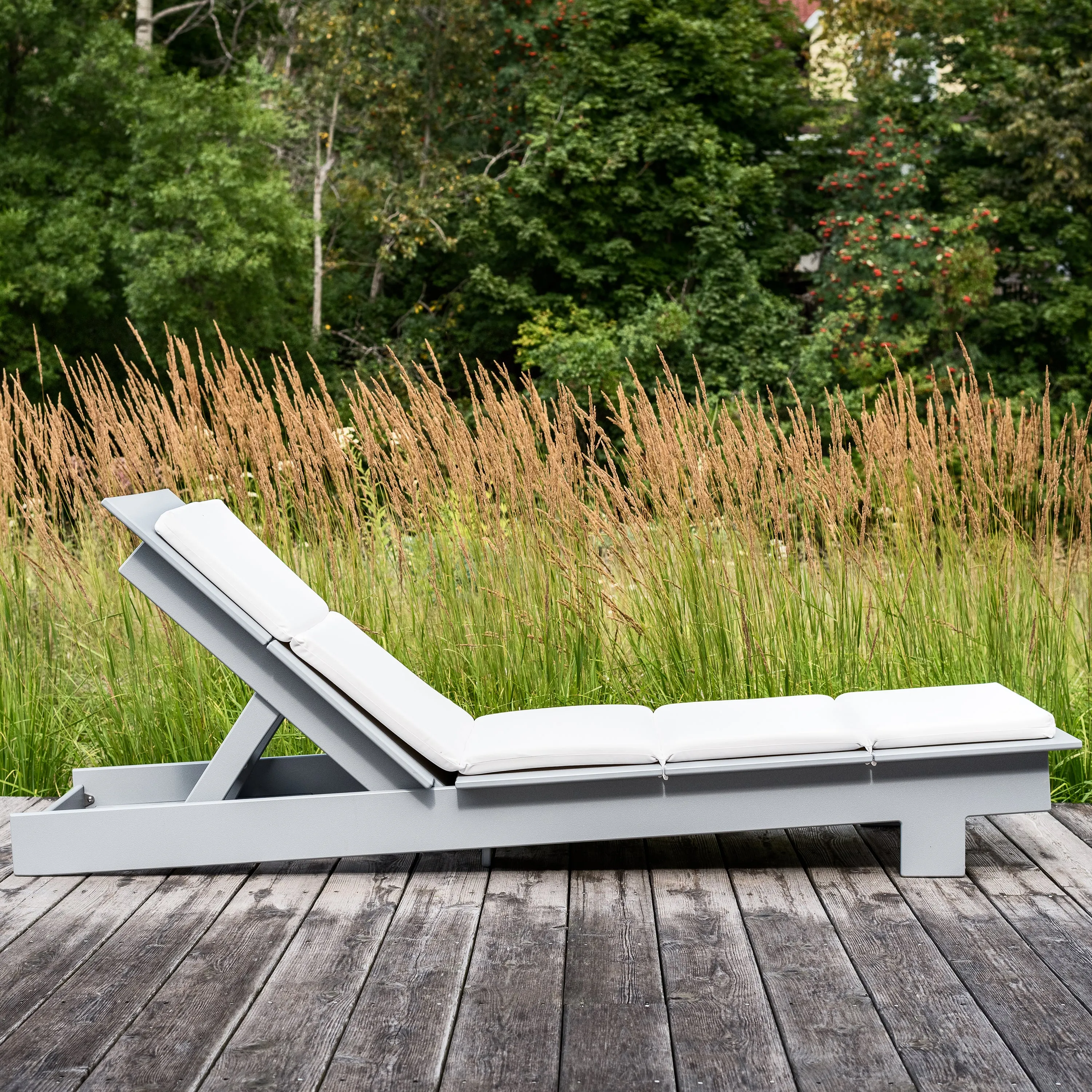 Lollygagger Chaise Cushion