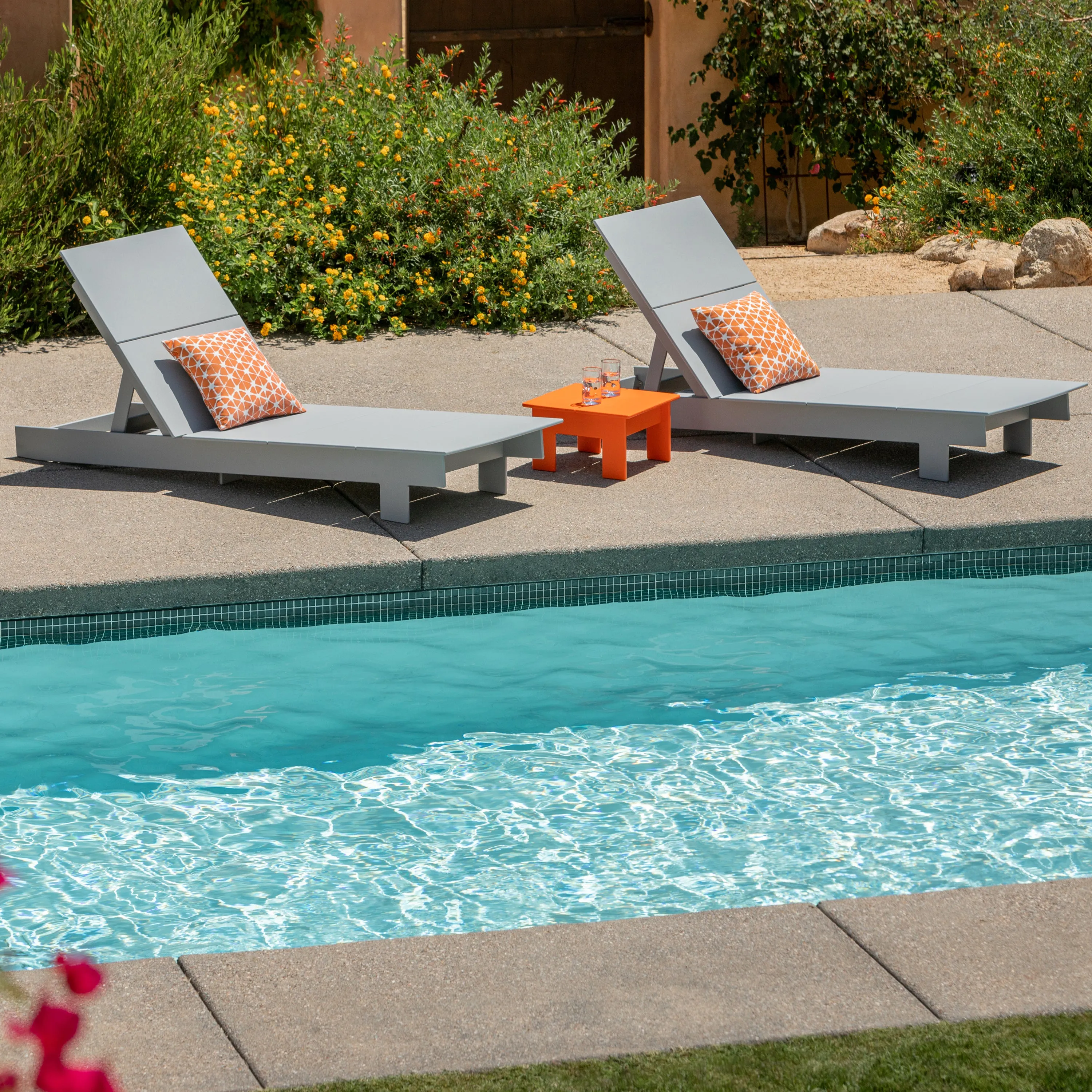Lollygagger Chaise