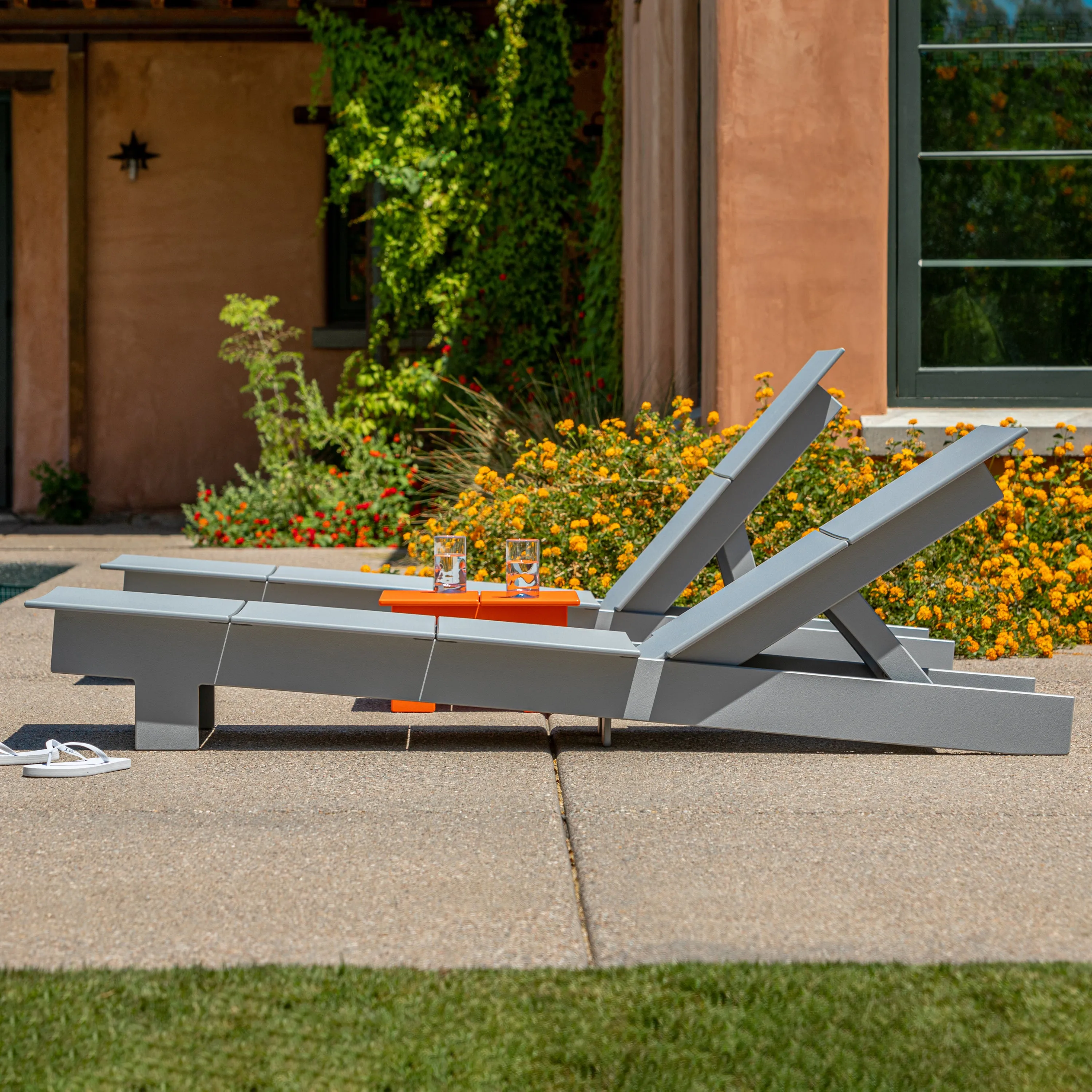 Lollygagger Chaise