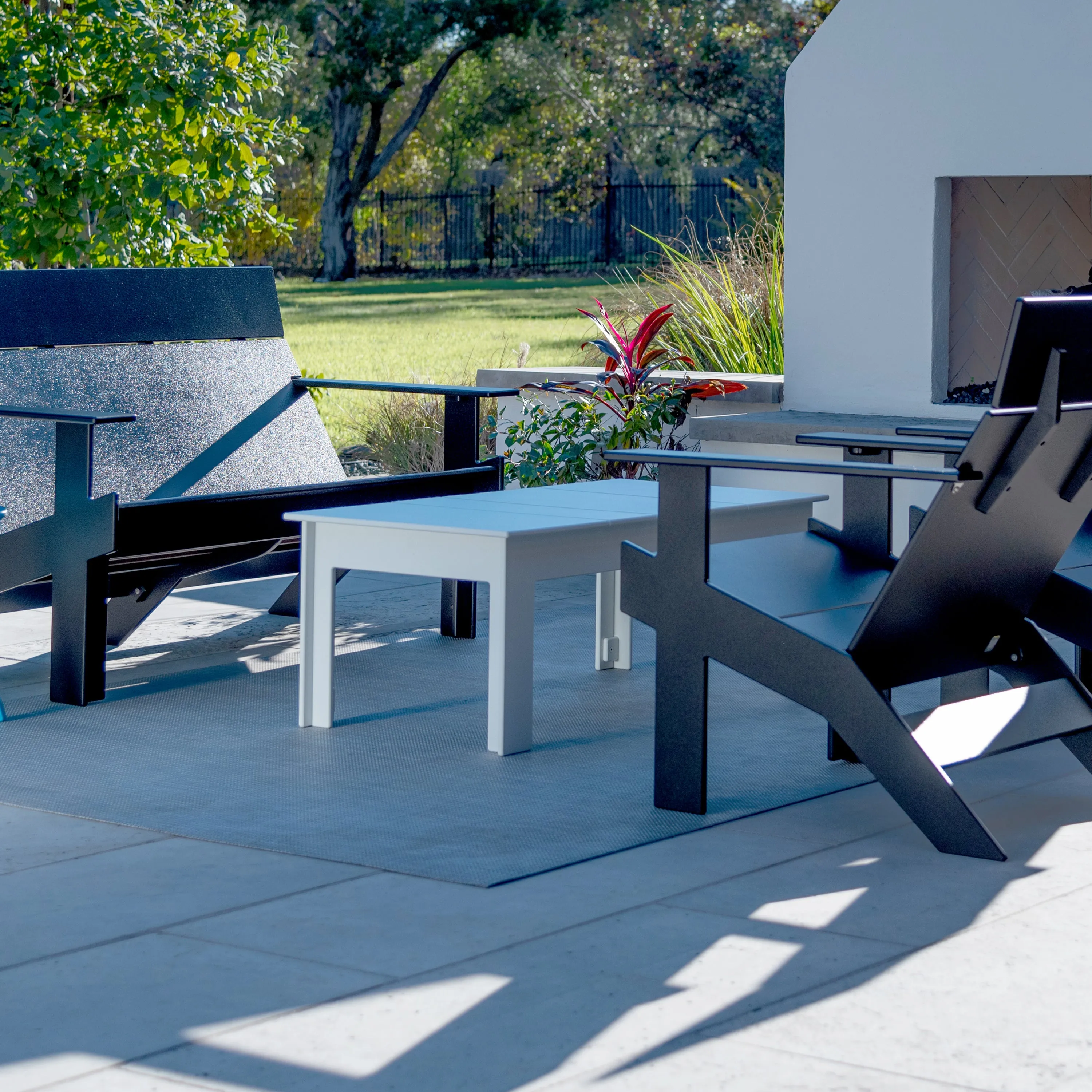 Lollygagger Rectangular Cocktail Table