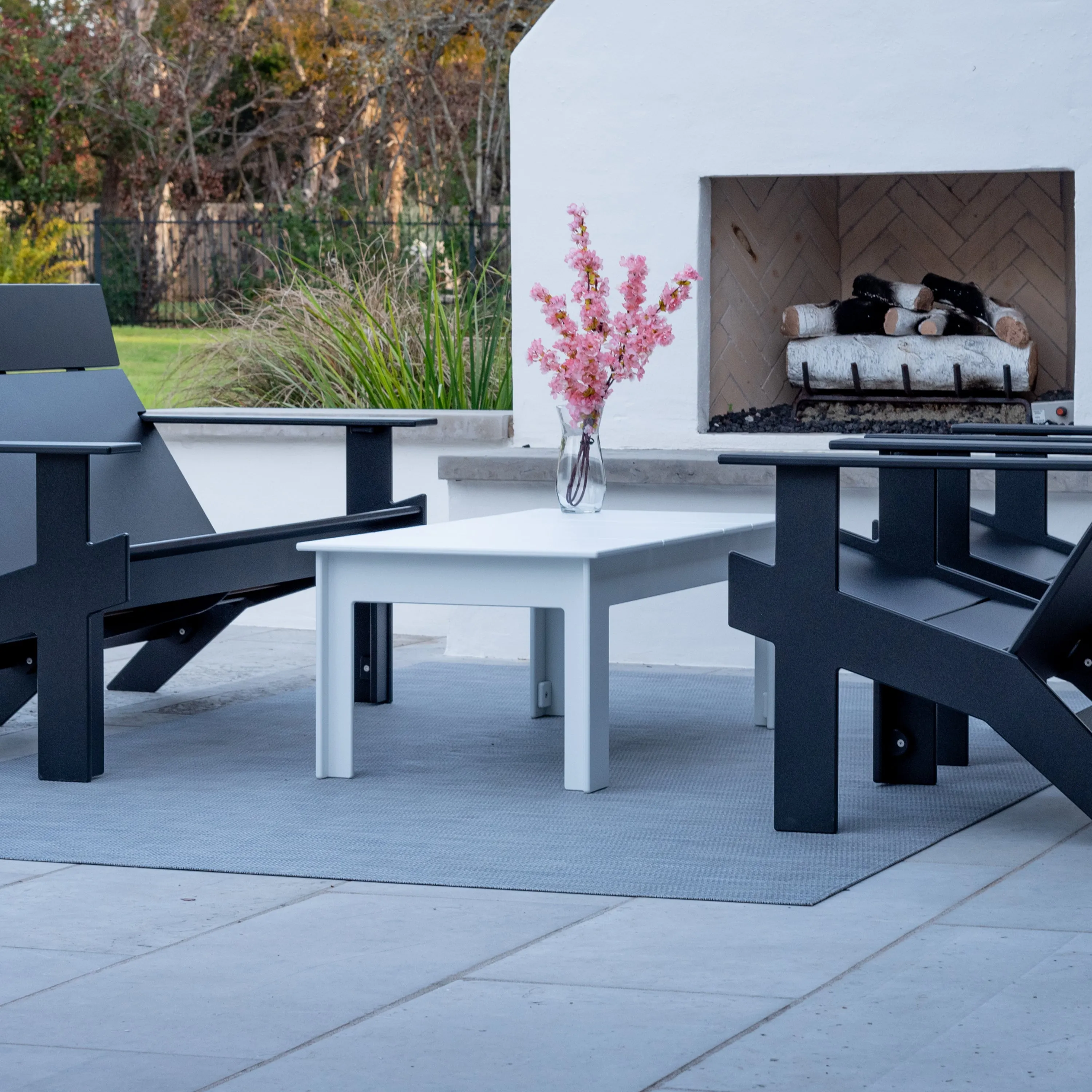 Lollygagger Rectangular Cocktail Table